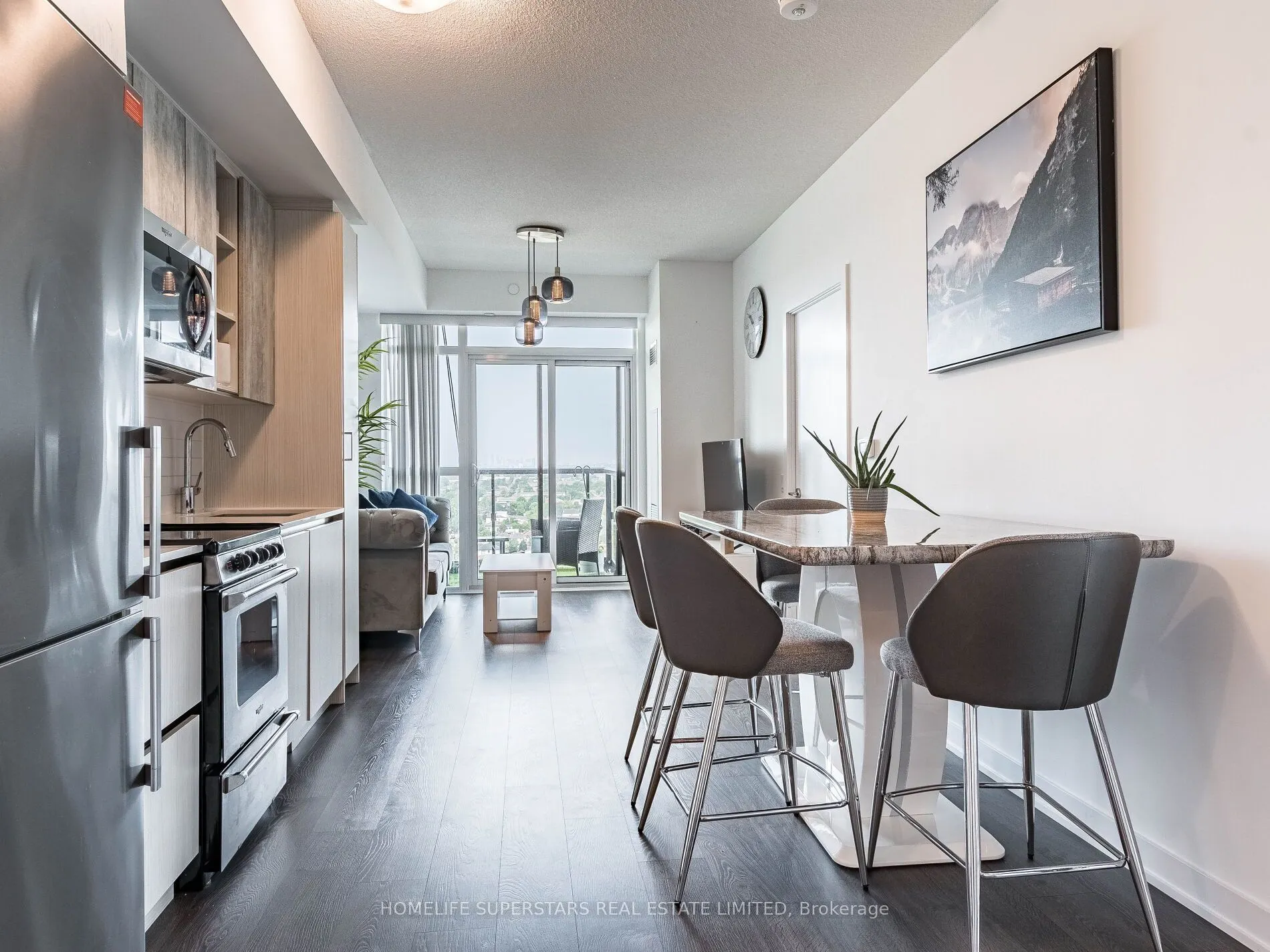 251 Manitoba Street, #1810
