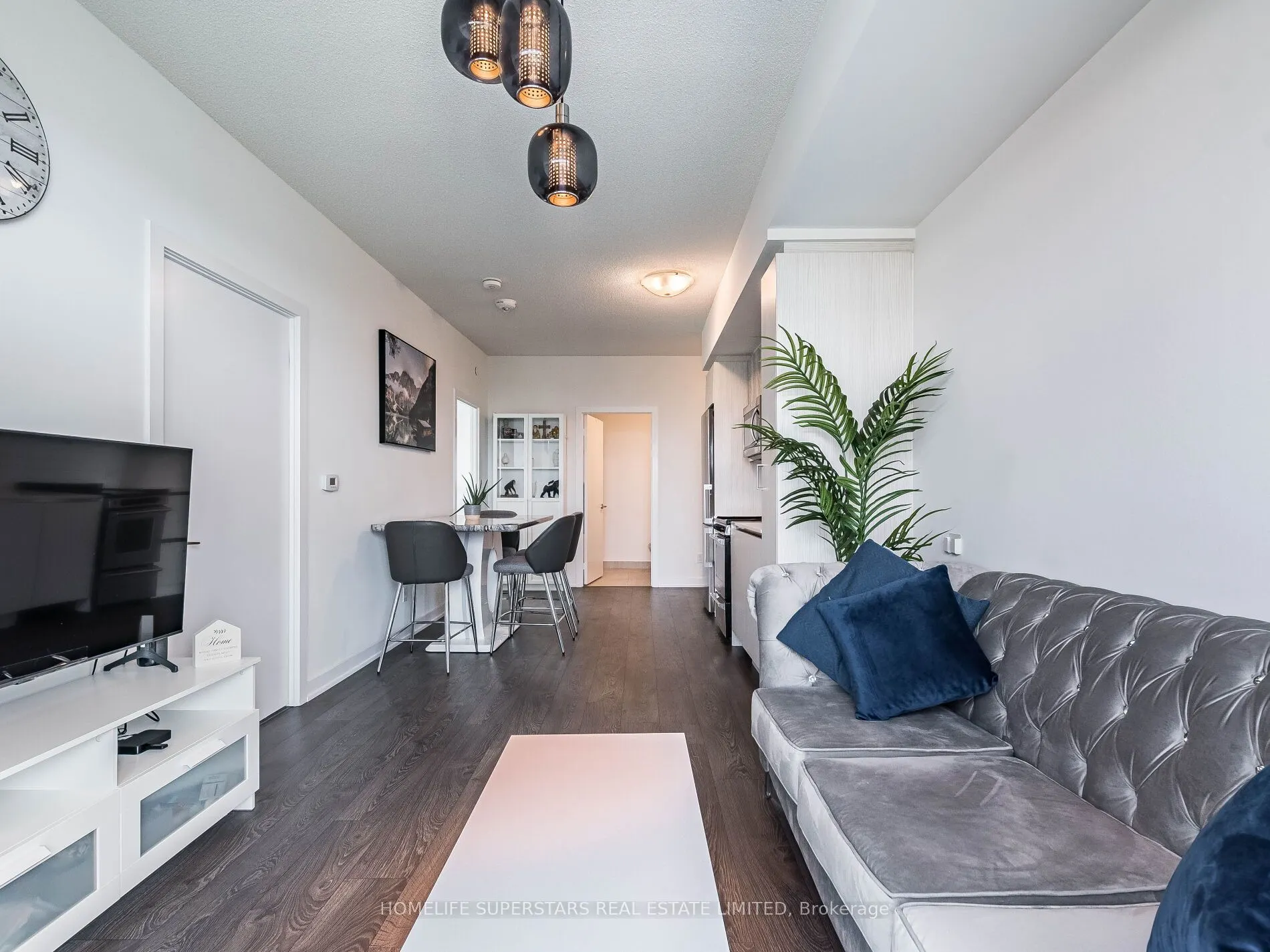 251 Manitoba Street, #1810