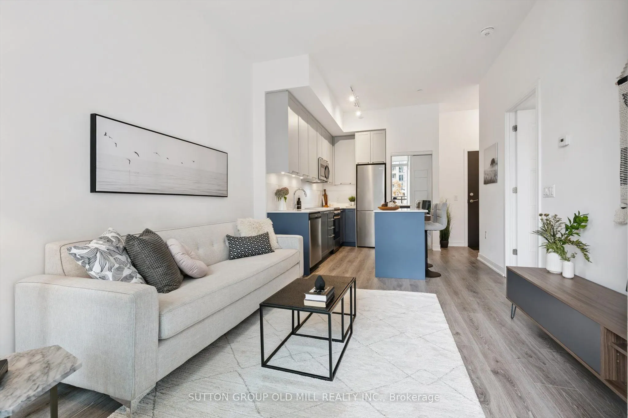 25 Neighbourhood Lane, #101