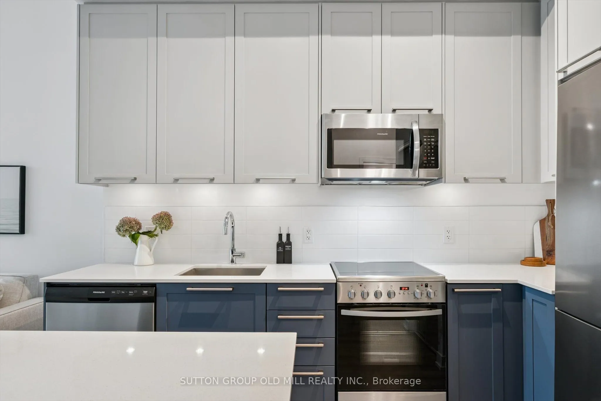 25 Neighbourhood Lane, #101