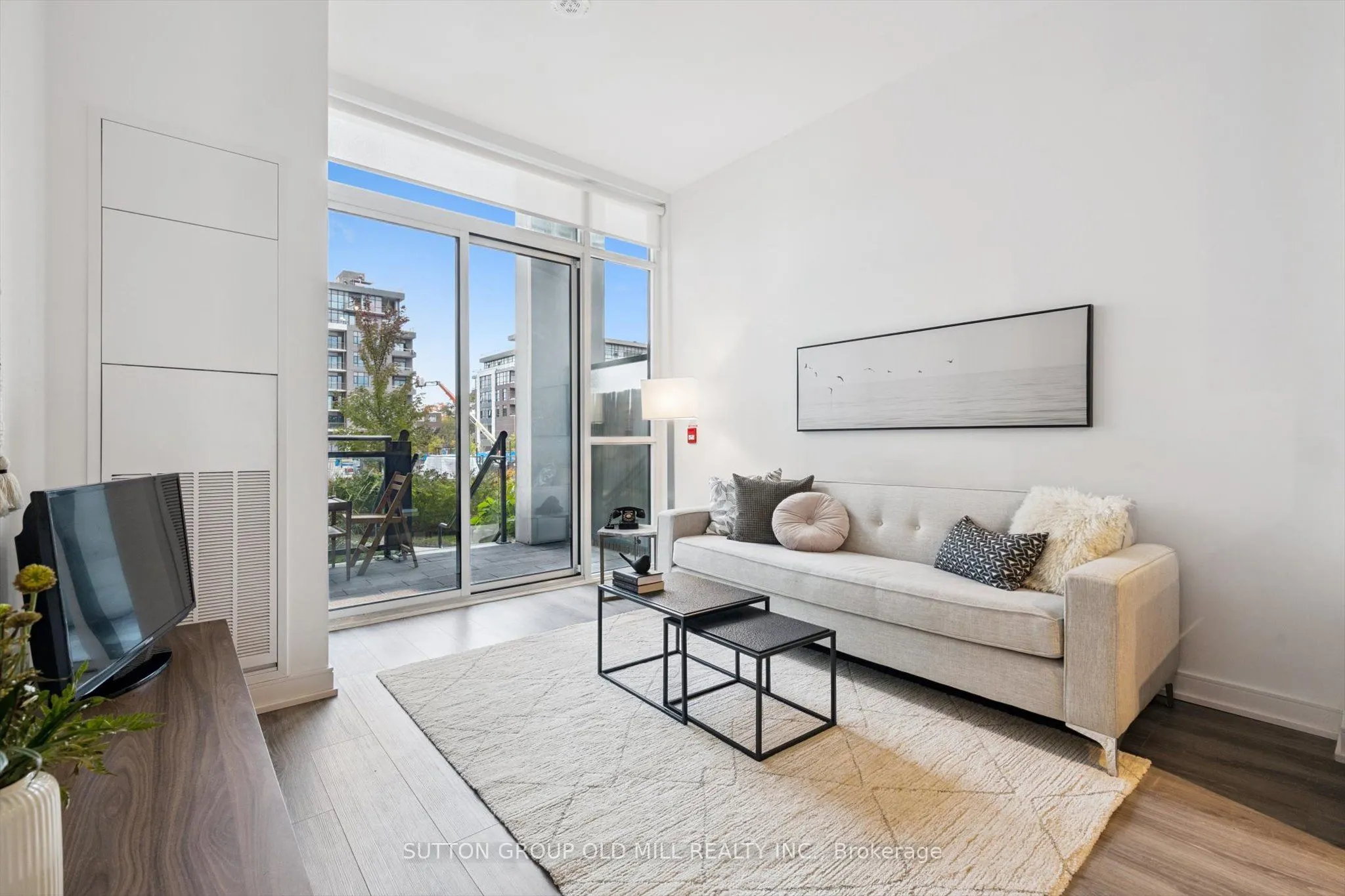 25 Neighbourhood Lane, #101
