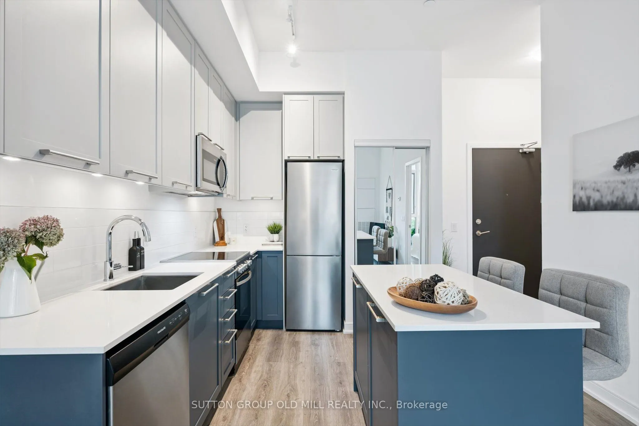 25 Neighbourhood Lane, #101