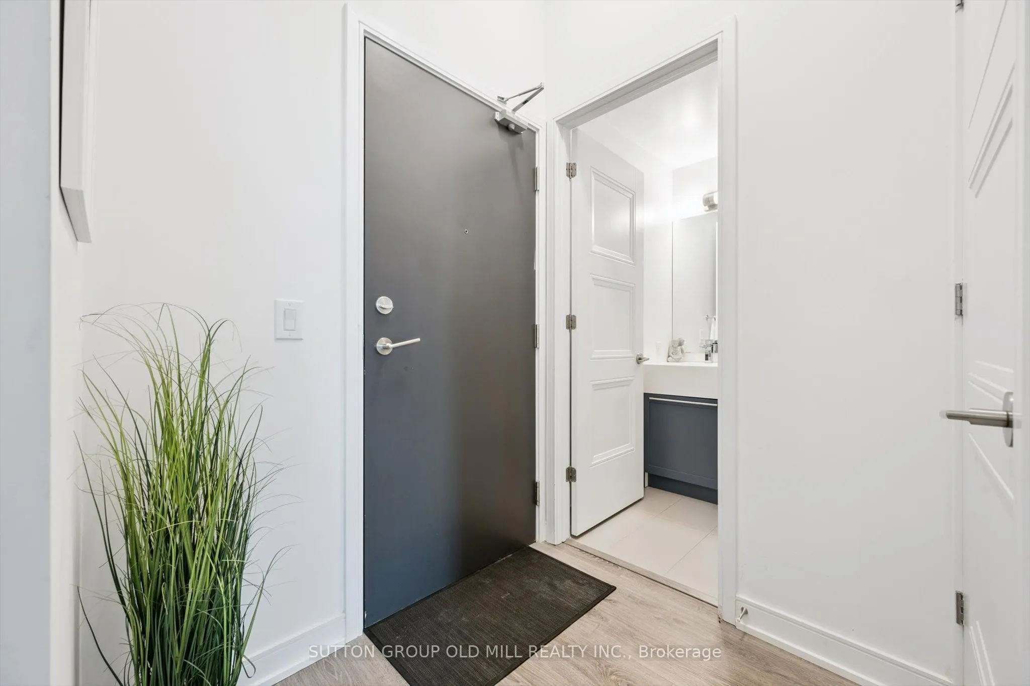 25 Neighbourhood Lane, #101