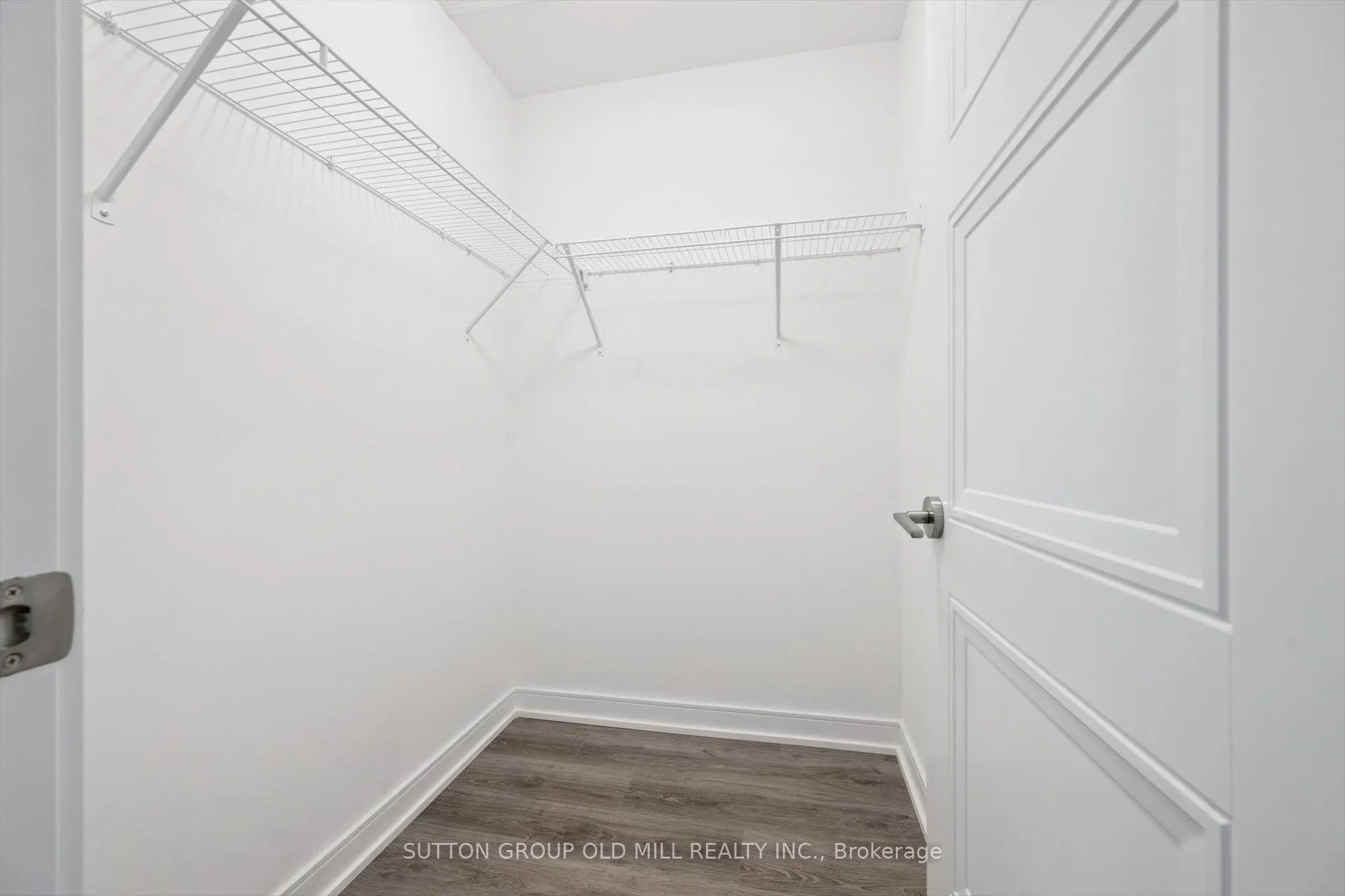 25 Neighbourhood Lane, #101