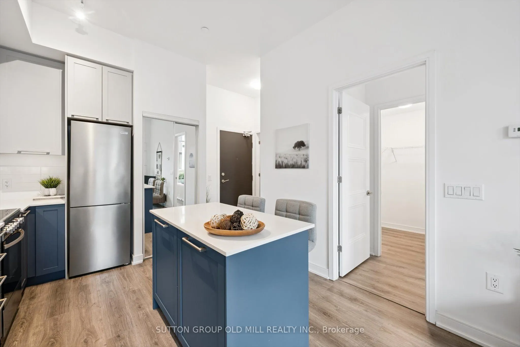 25 Neighbourhood Lane, #101
