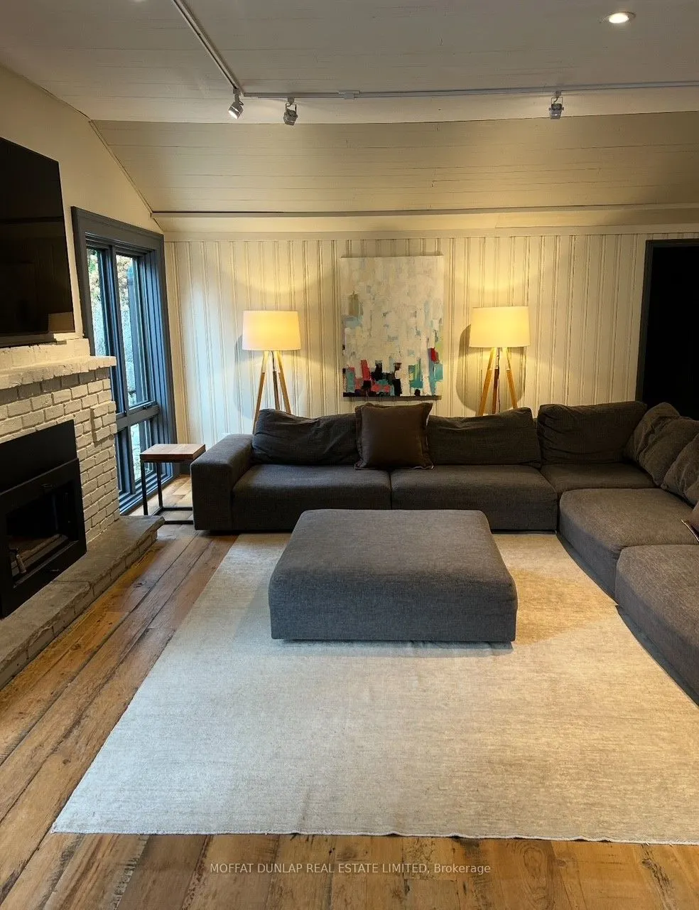 2052 Highpoint Side Road