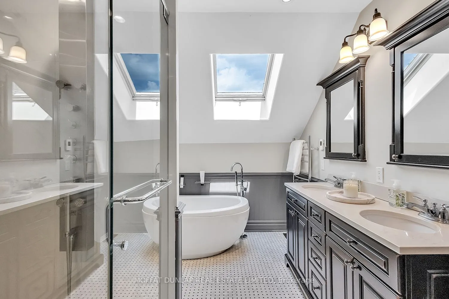 2052 Highpoint Side Road