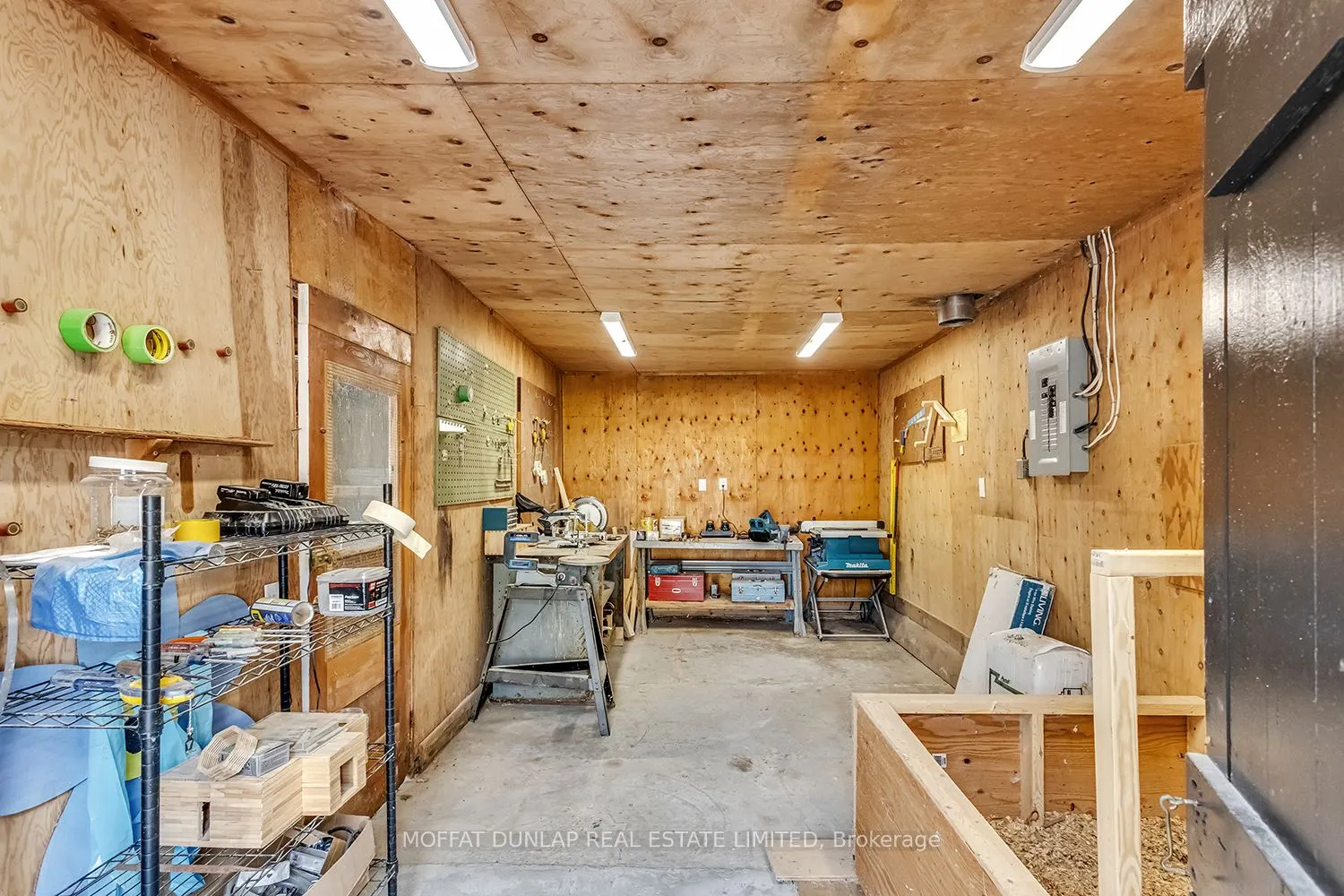 2052 Highpoint Side Road