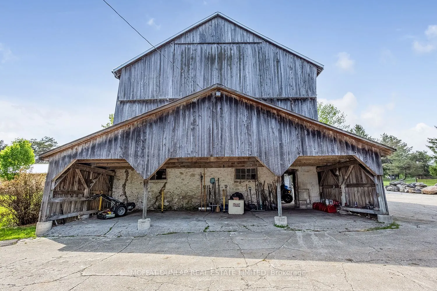 2052 Highpoint Side Road