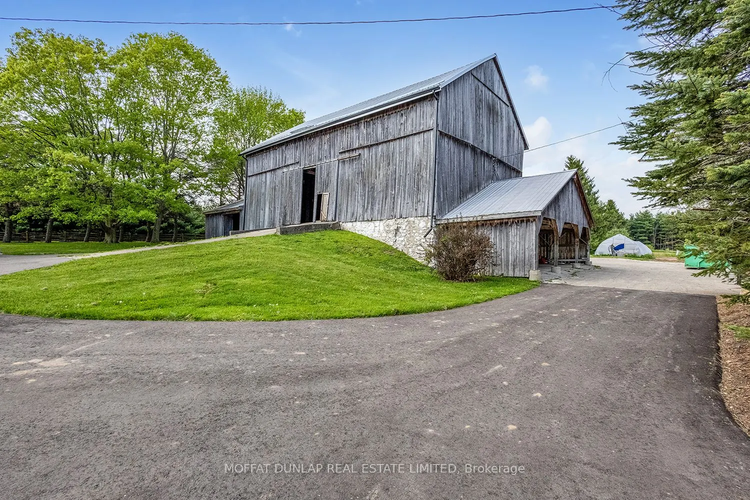 2052 Highpoint Side Road