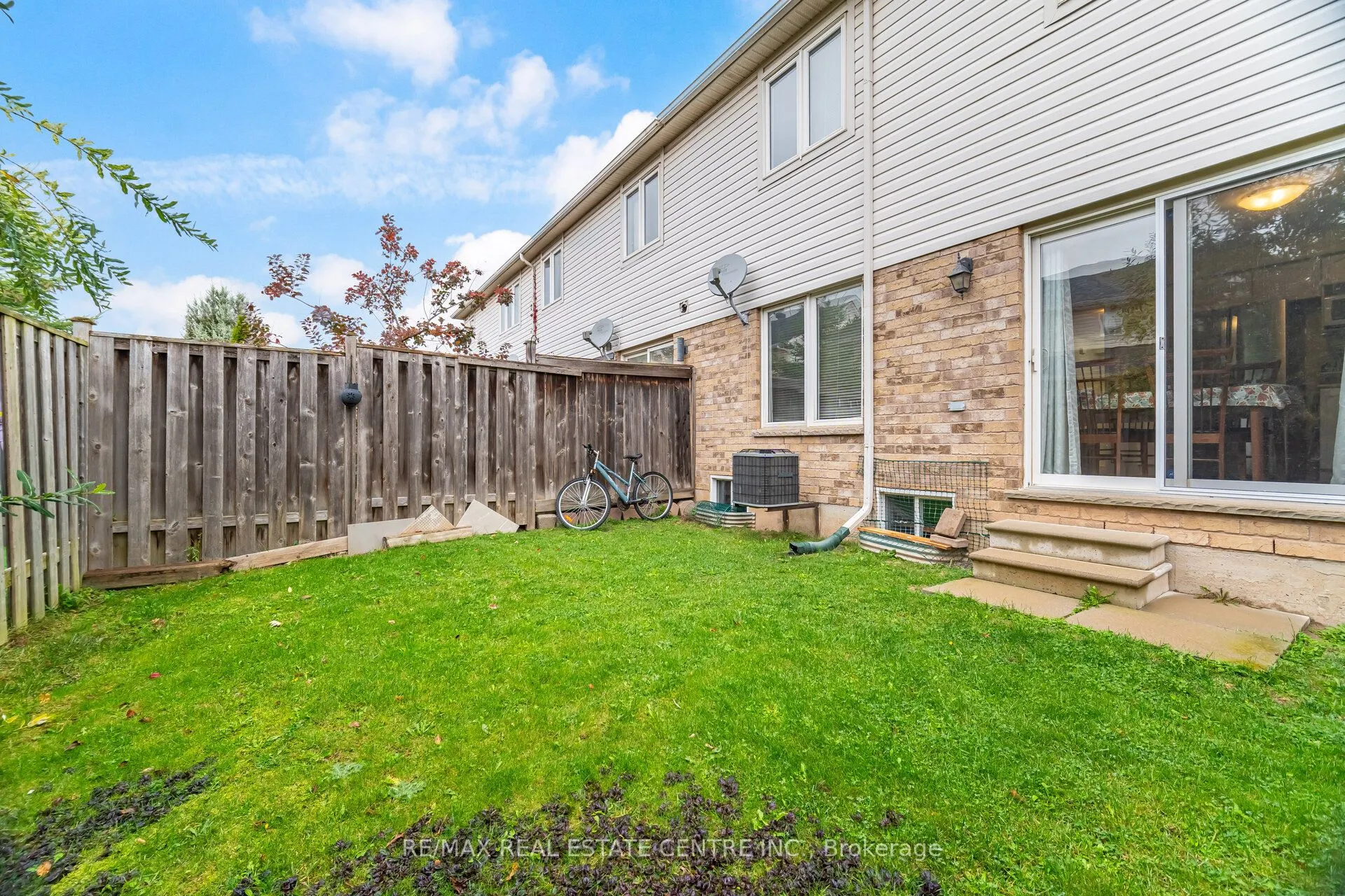 2570 Valleyridge Drive