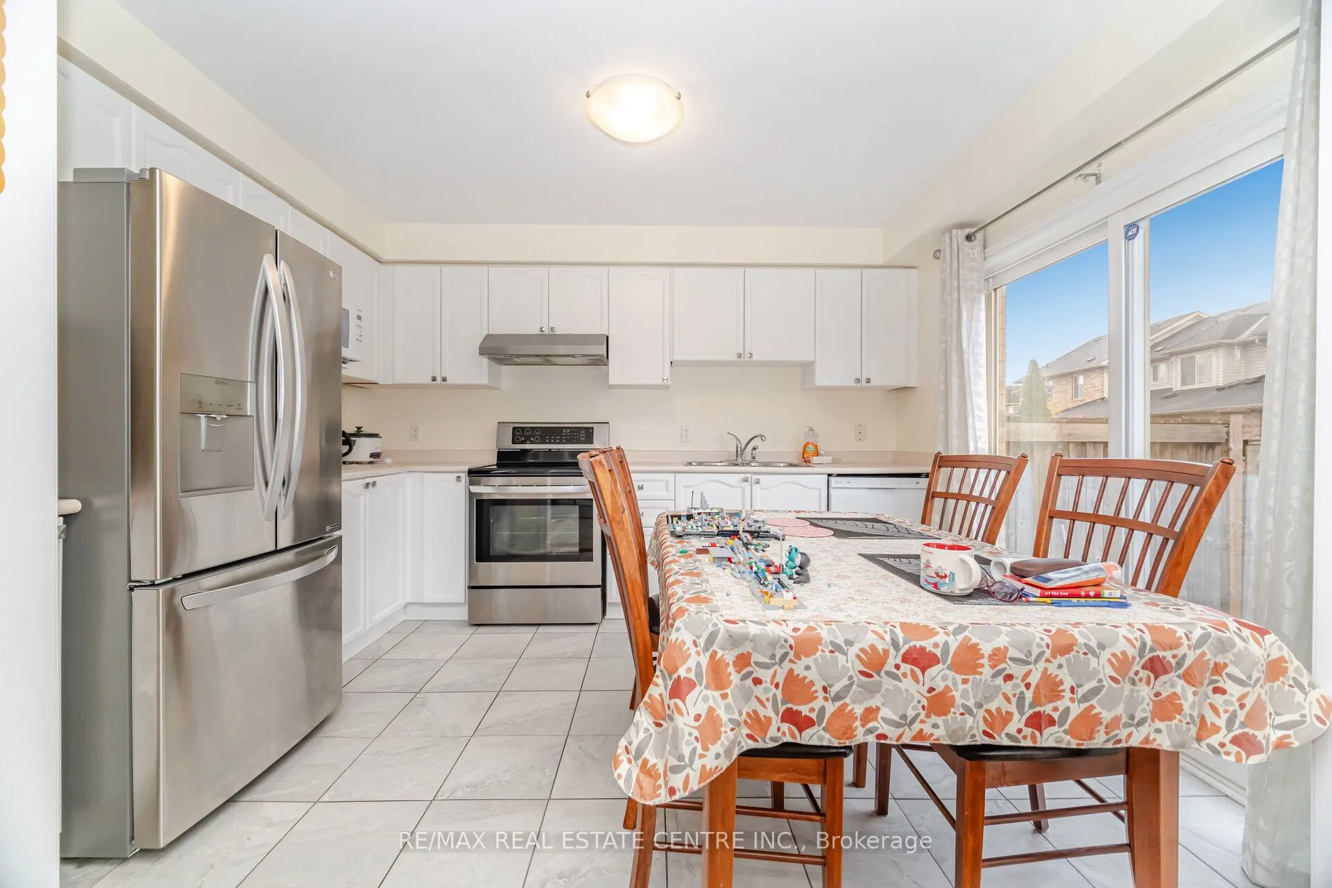 2570 Valleyridge Drive