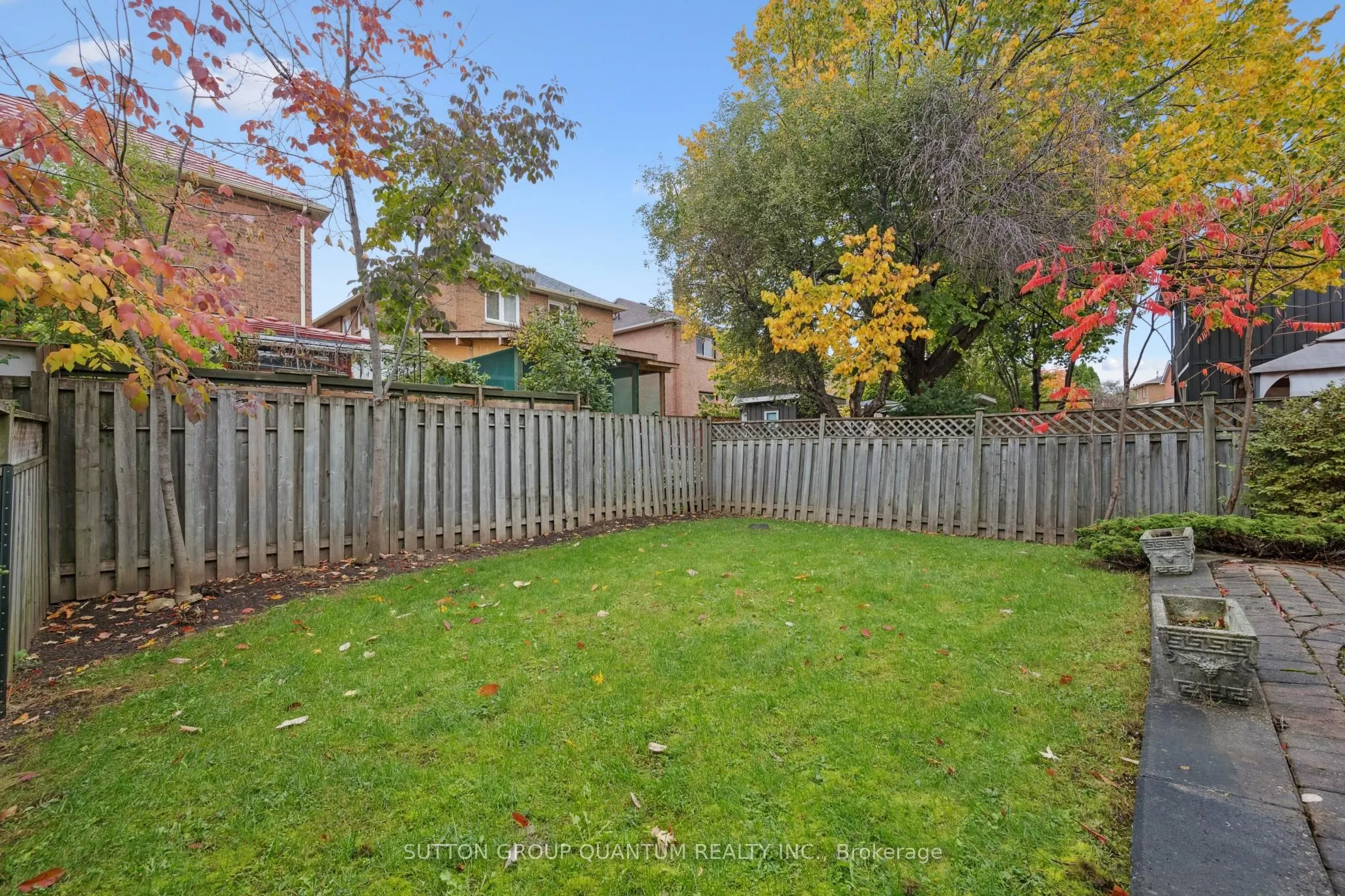 467 Petawawa Crescent