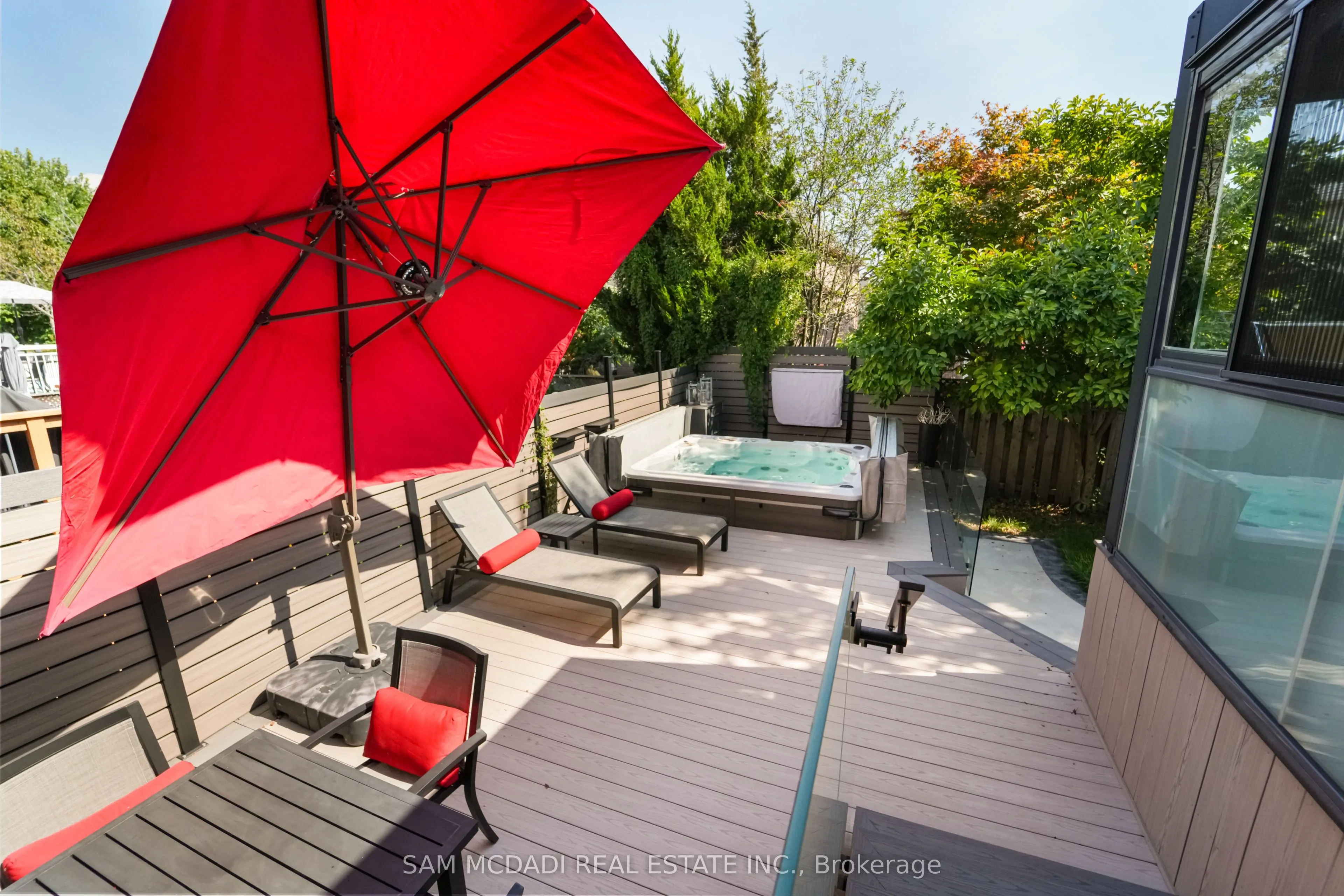 385 Turnberry Crescent