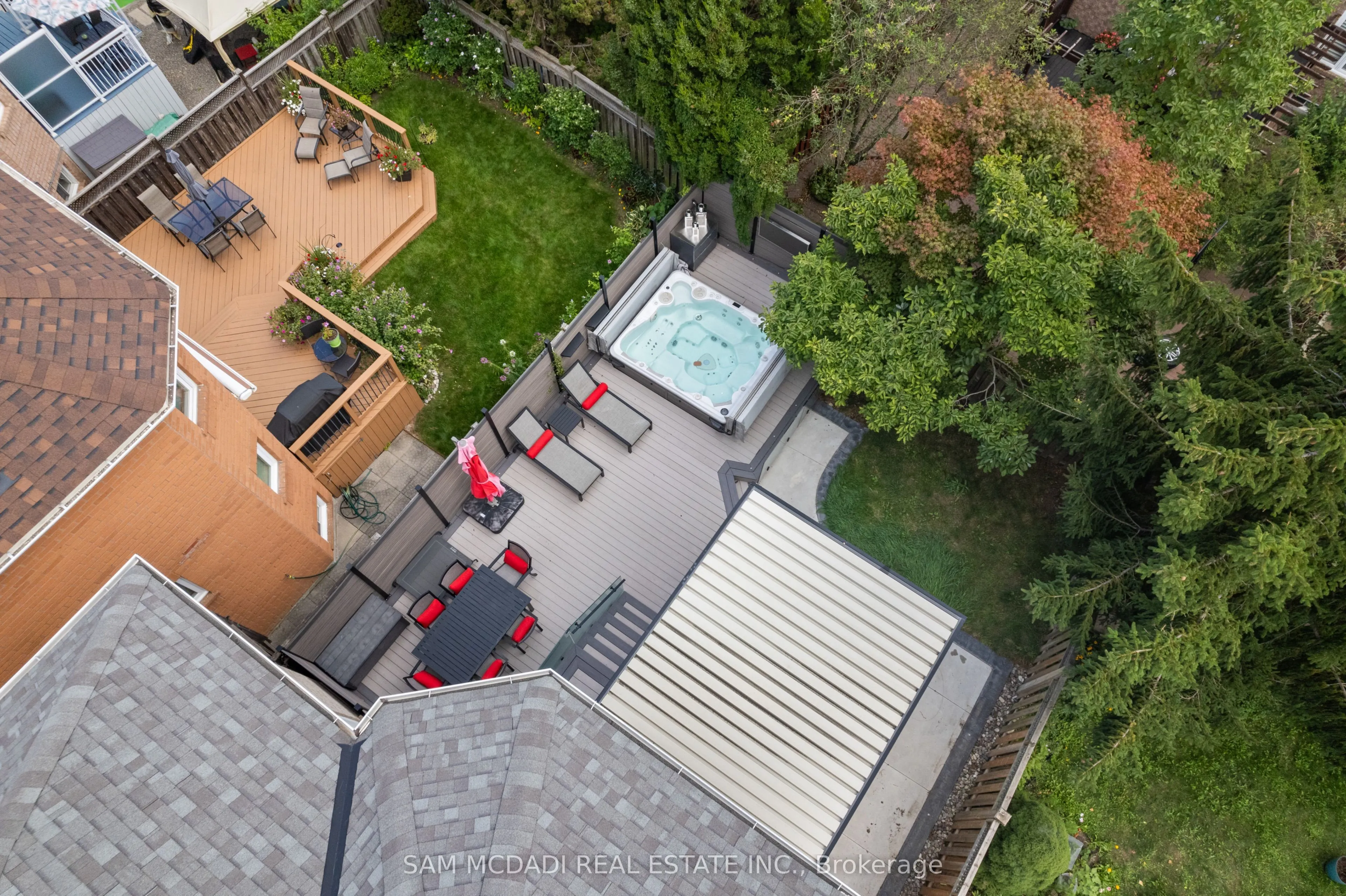 385 Turnberry Crescent