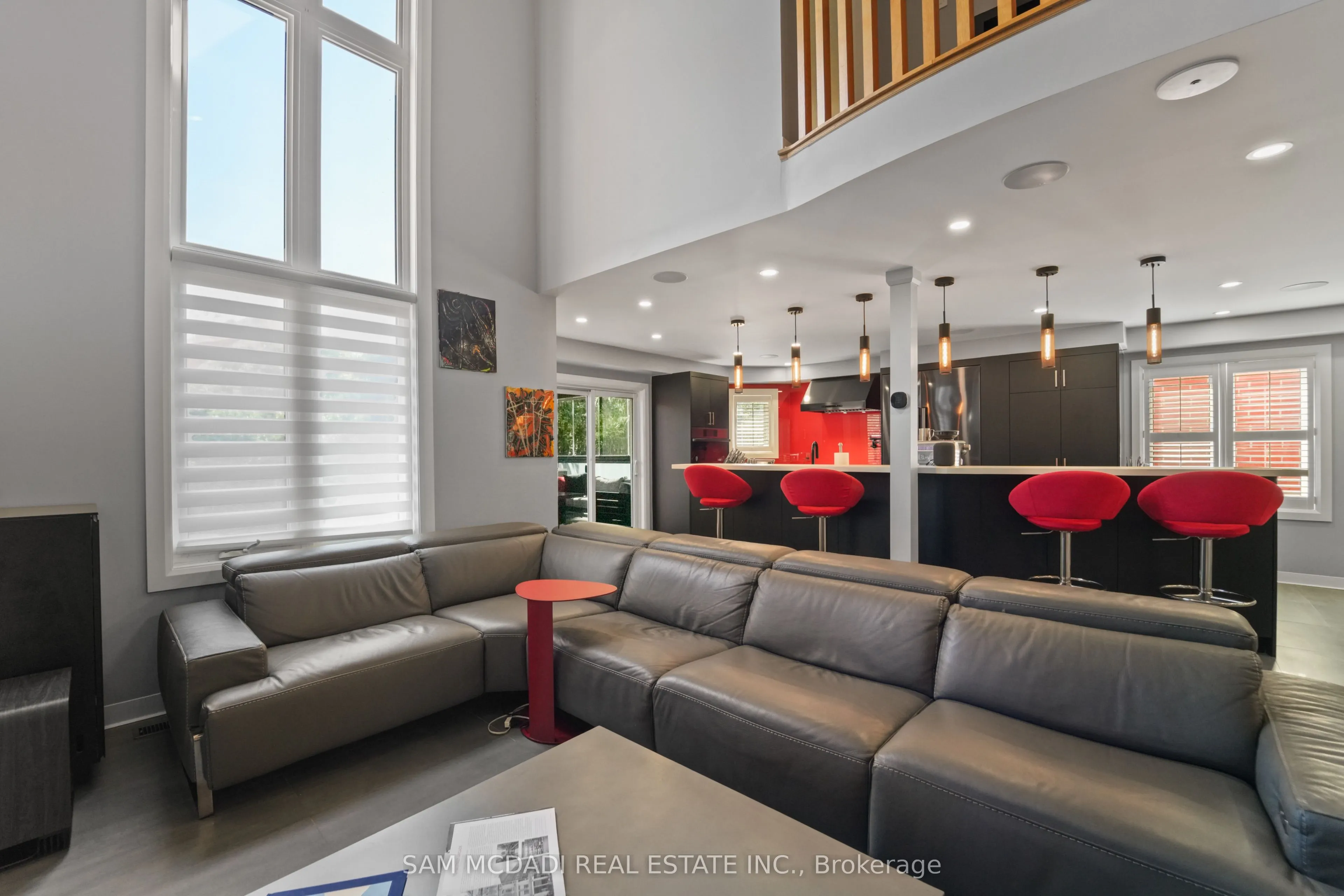 385 Turnberry Crescent