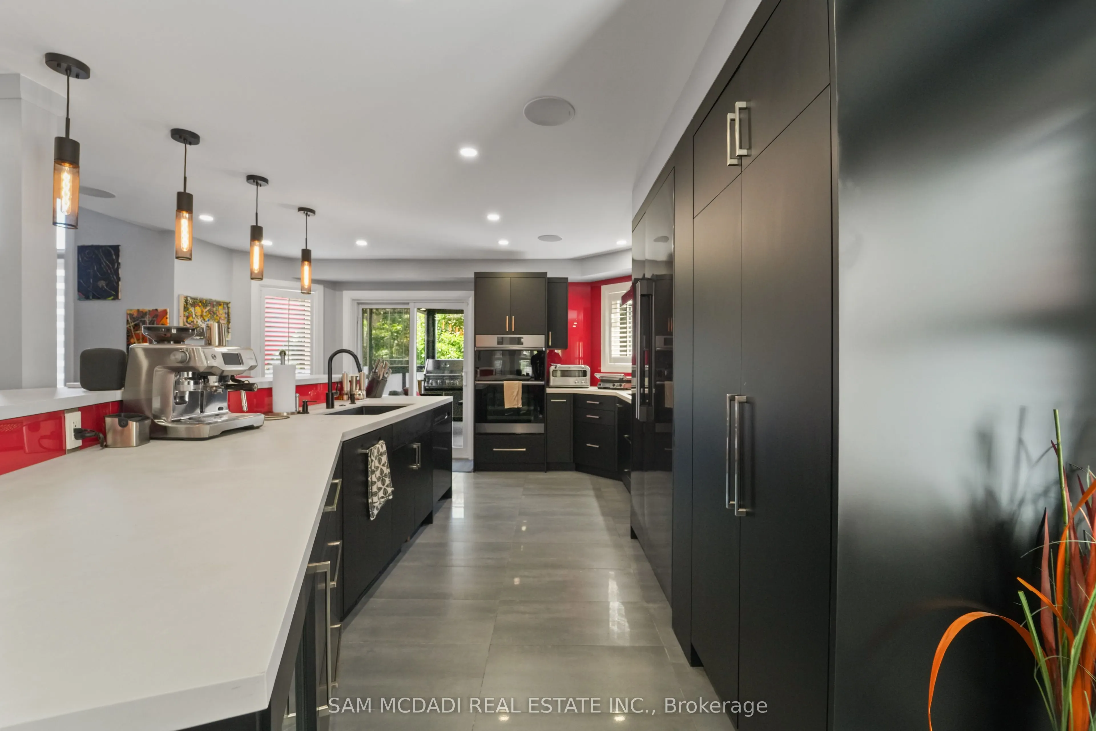 385 Turnberry Crescent