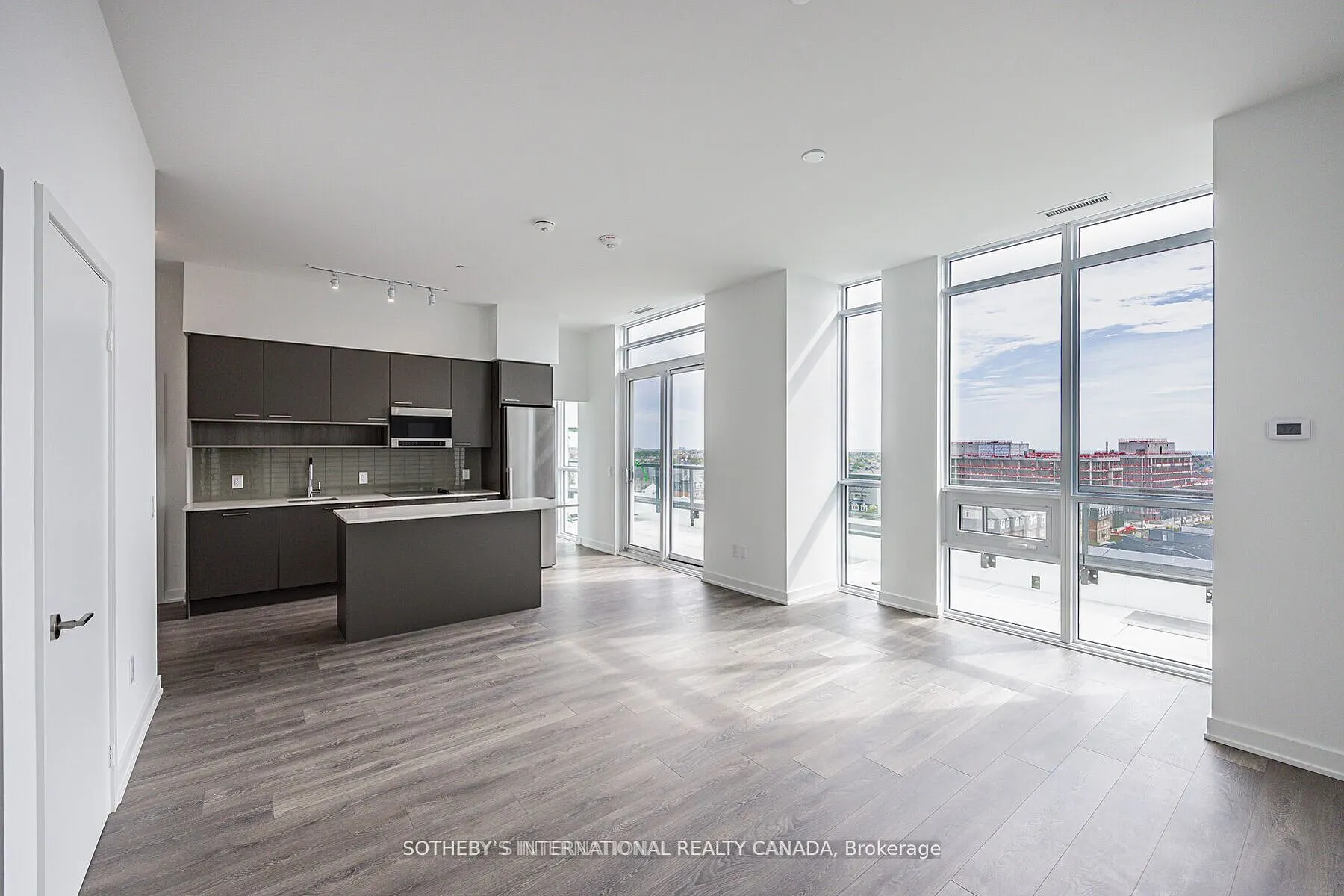 3005 PINE GLEN Road S, #809