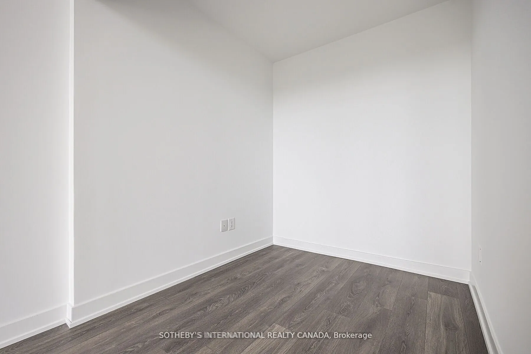 3005 PINE GLEN Road S, #809