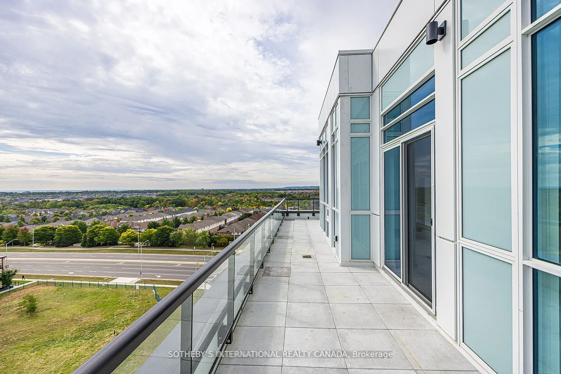 3005 PINE GLEN Road S, #809