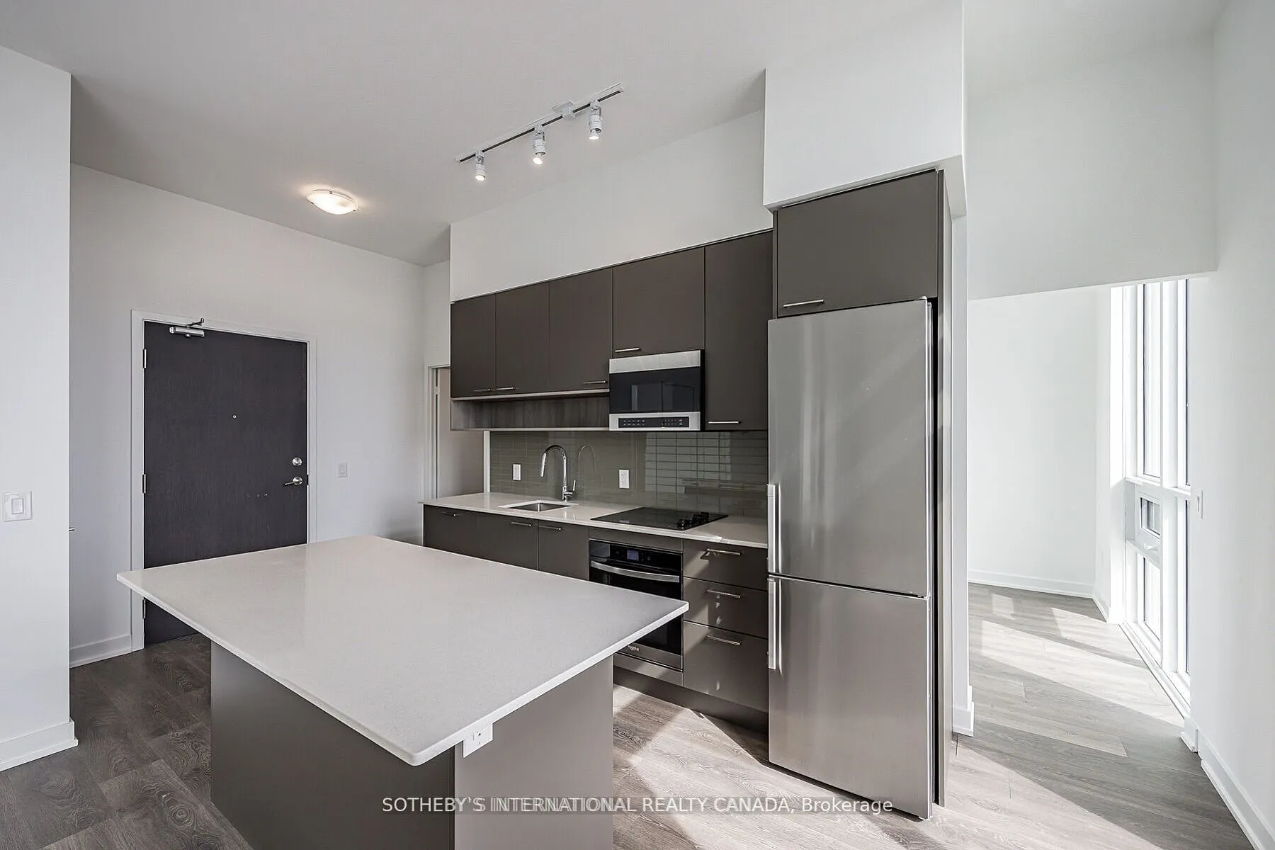 3005 PINE GLEN Road S, #809