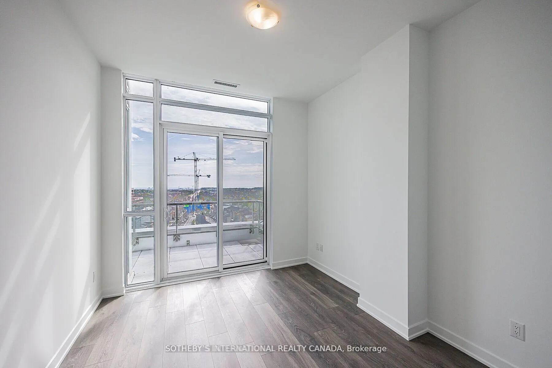 3005 PINE GLEN Road S, #809