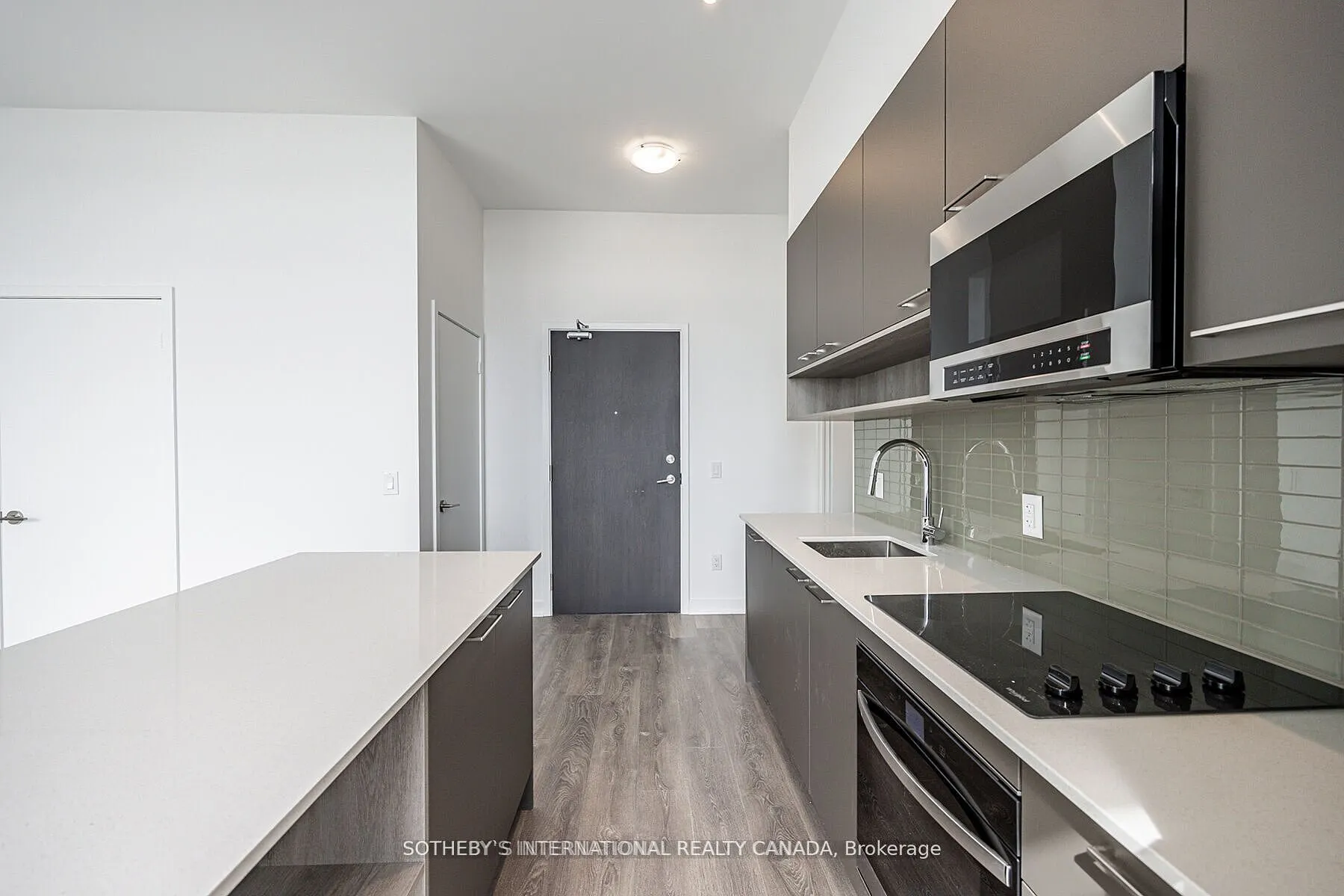 3005 PINE GLEN Road S, #809