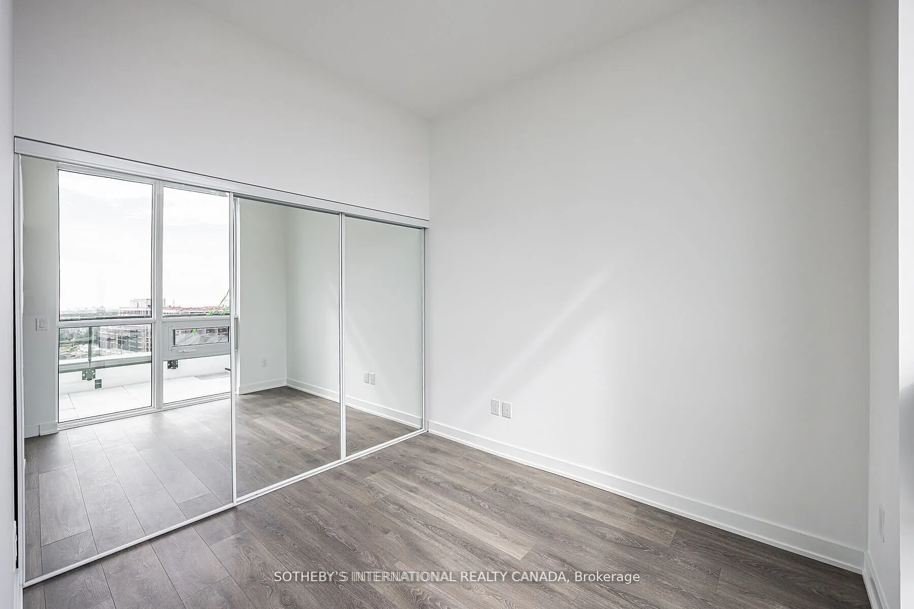 3005 PINE GLEN Road S, #809