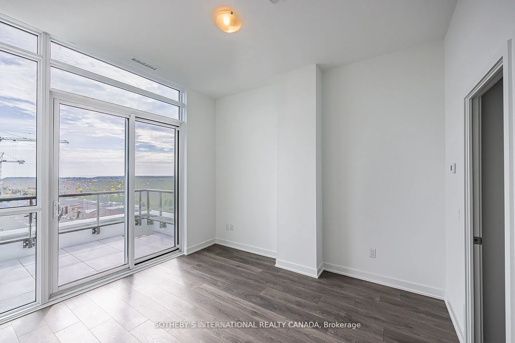 3005 PINE GLEN Road S, #809