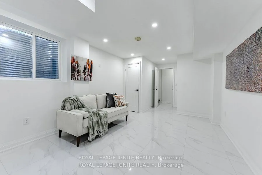 4 Drayton Crescent