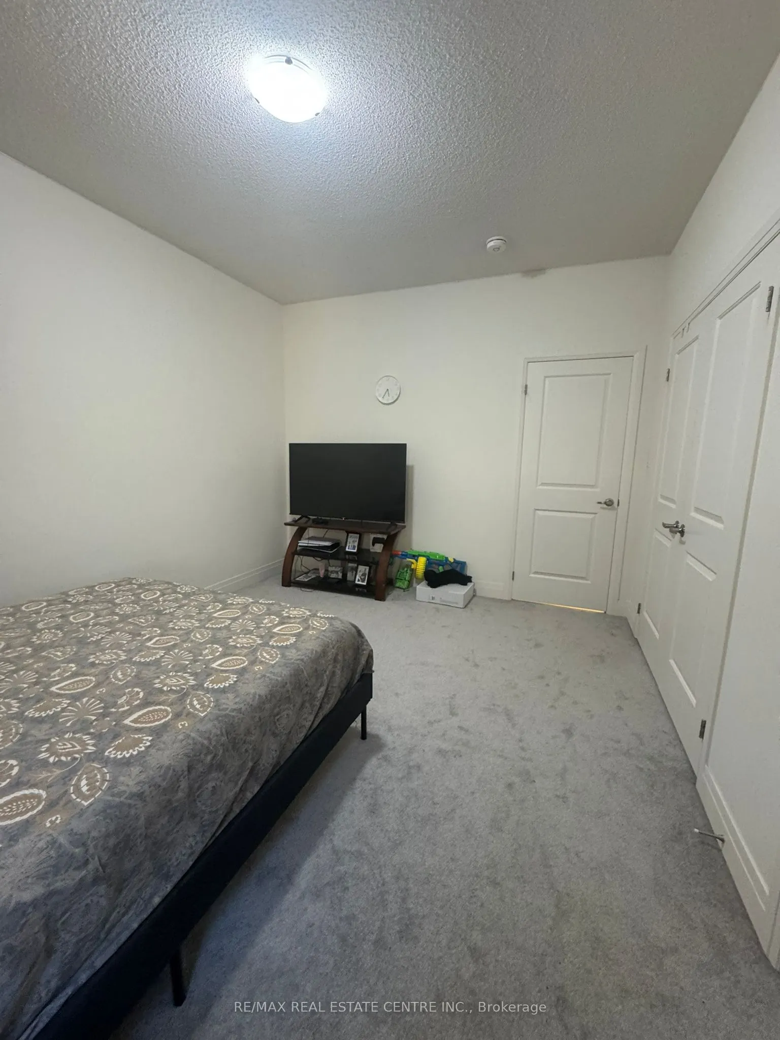 8 UNWIND Crescent, #(Upper Level)