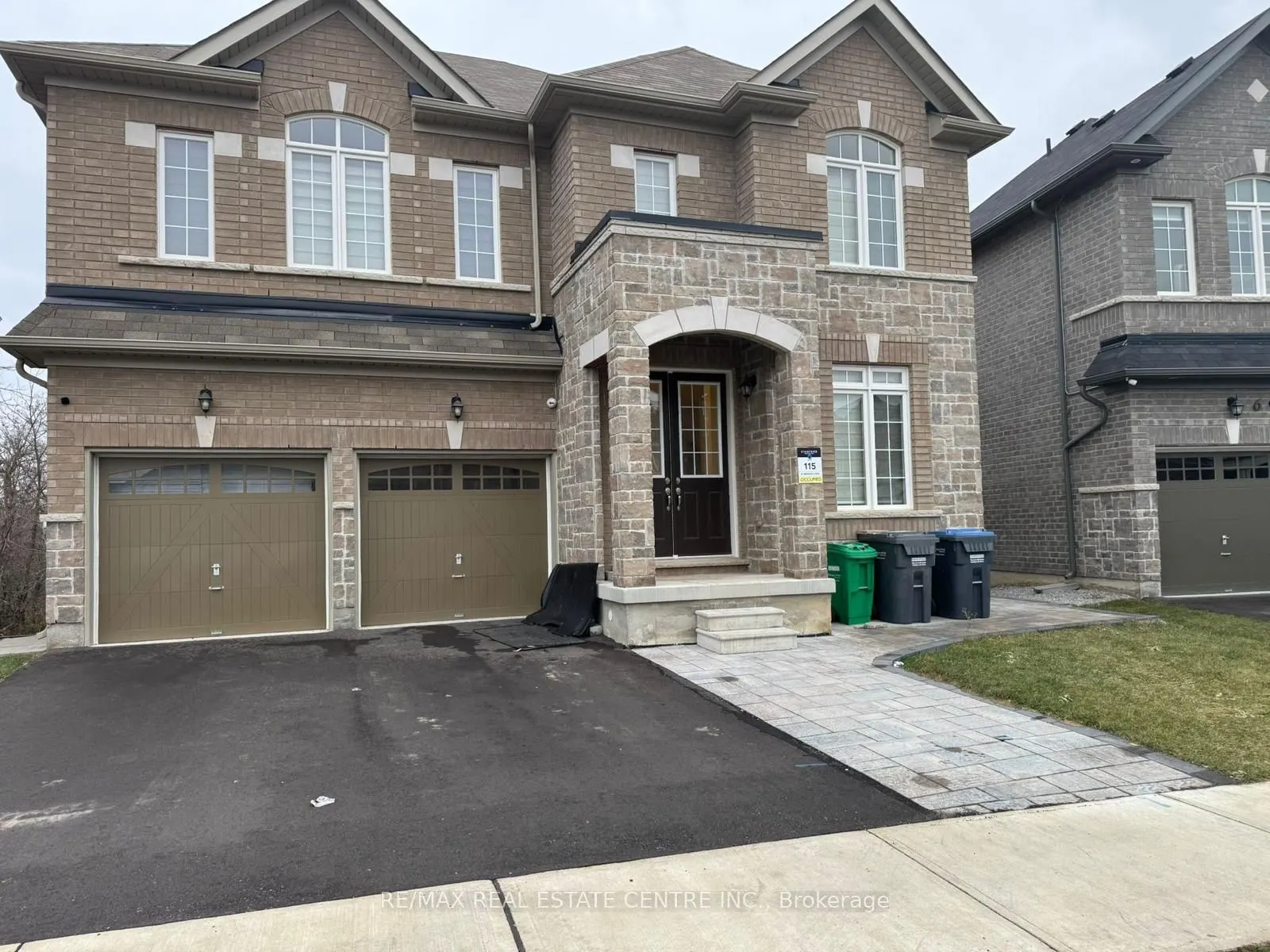 8 UNWIND Crescent, #(Upper Level)