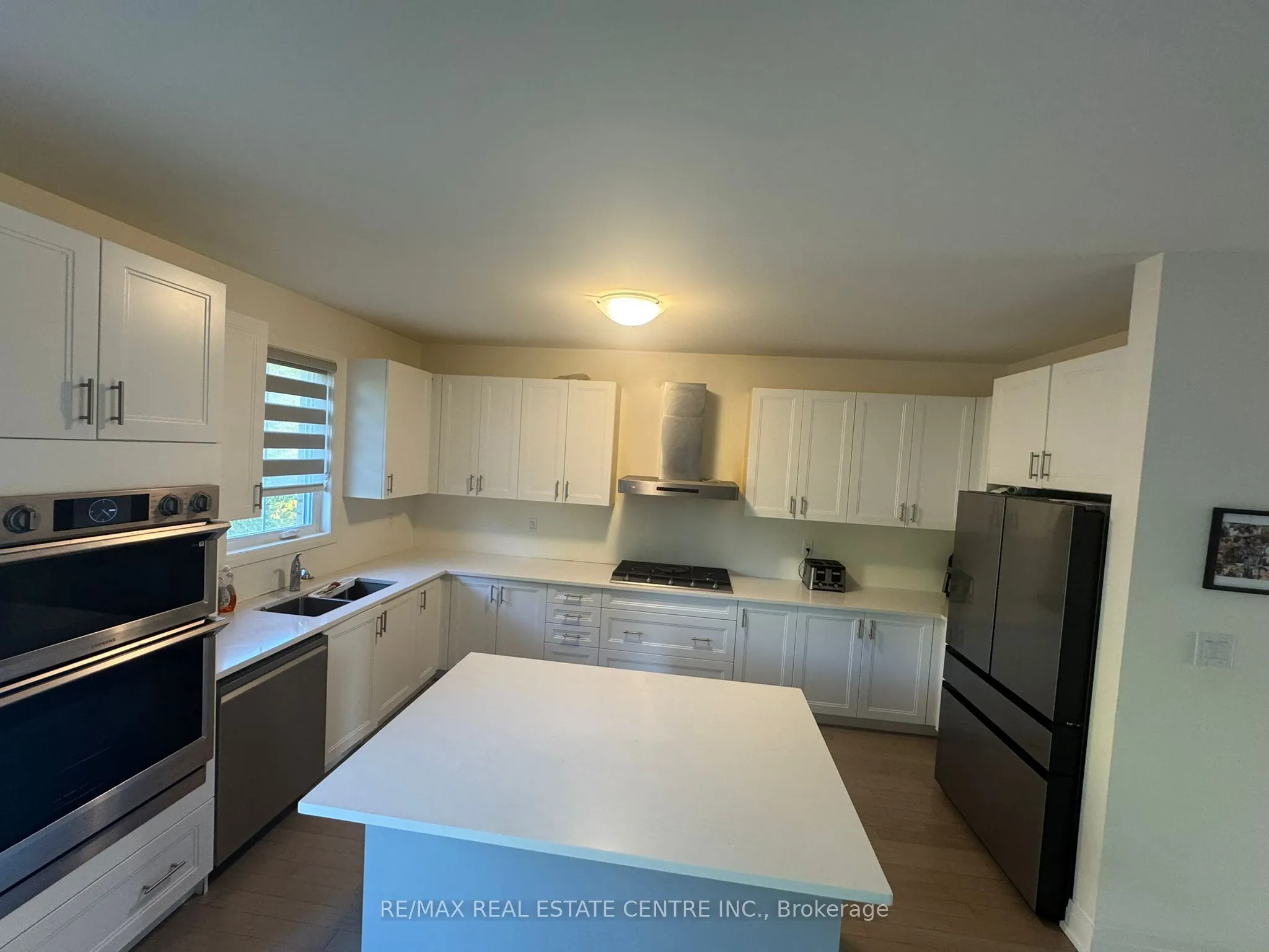 8 UNWIND Crescent, #(Upper Level)