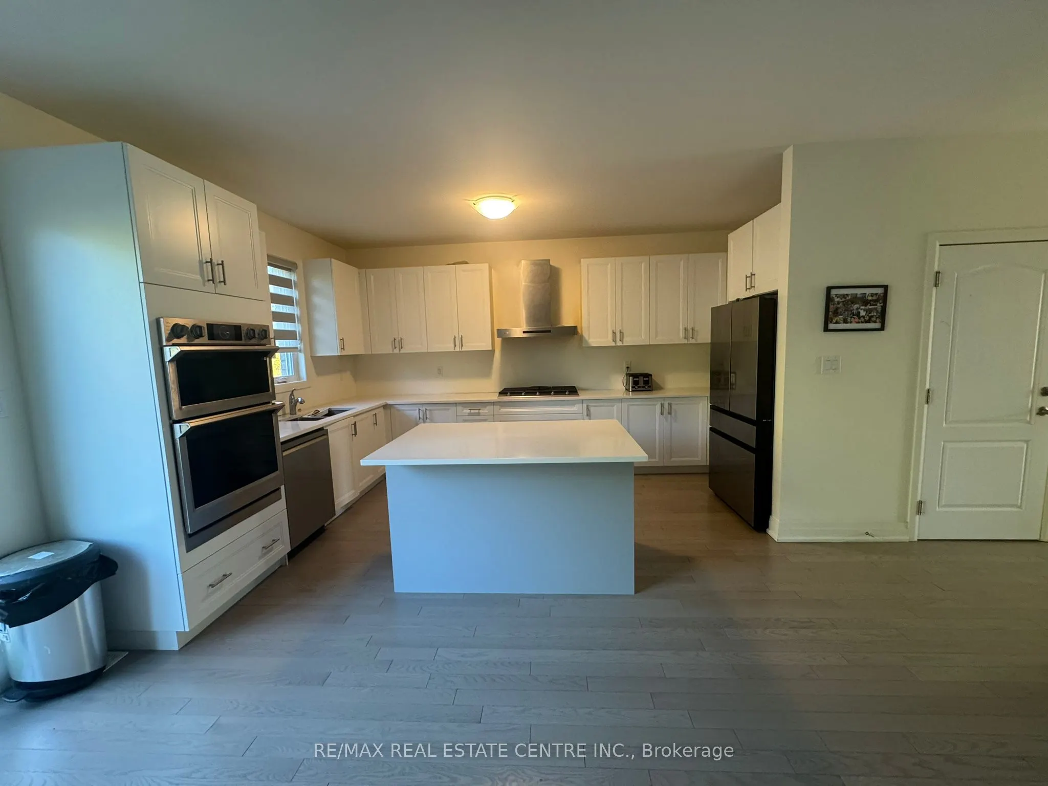 8 UNWIND Crescent, #(Upper Level)