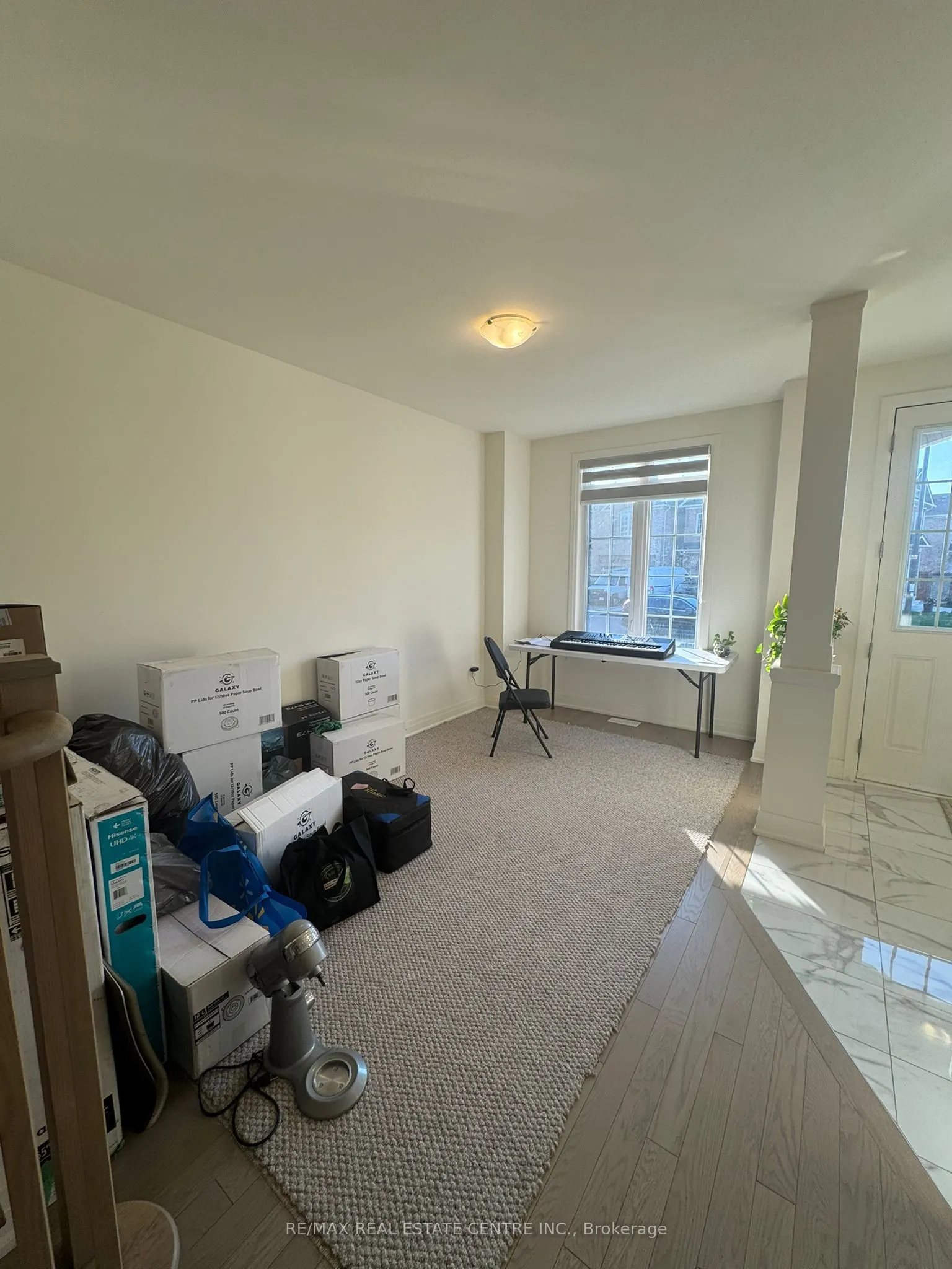 8 UNWIND Crescent, #(Upper Level)