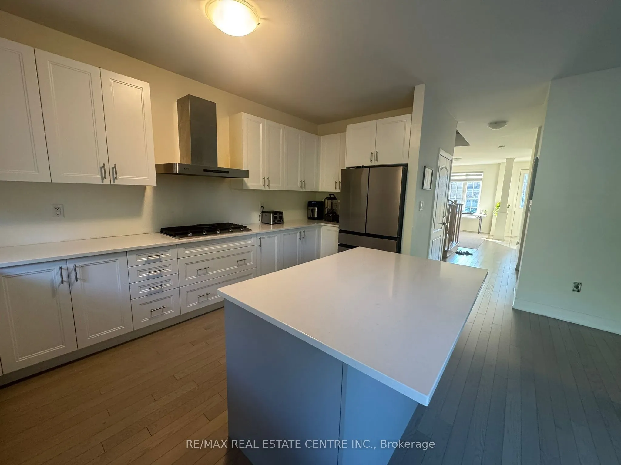 8 UNWIND Crescent, #(Upper Level)
