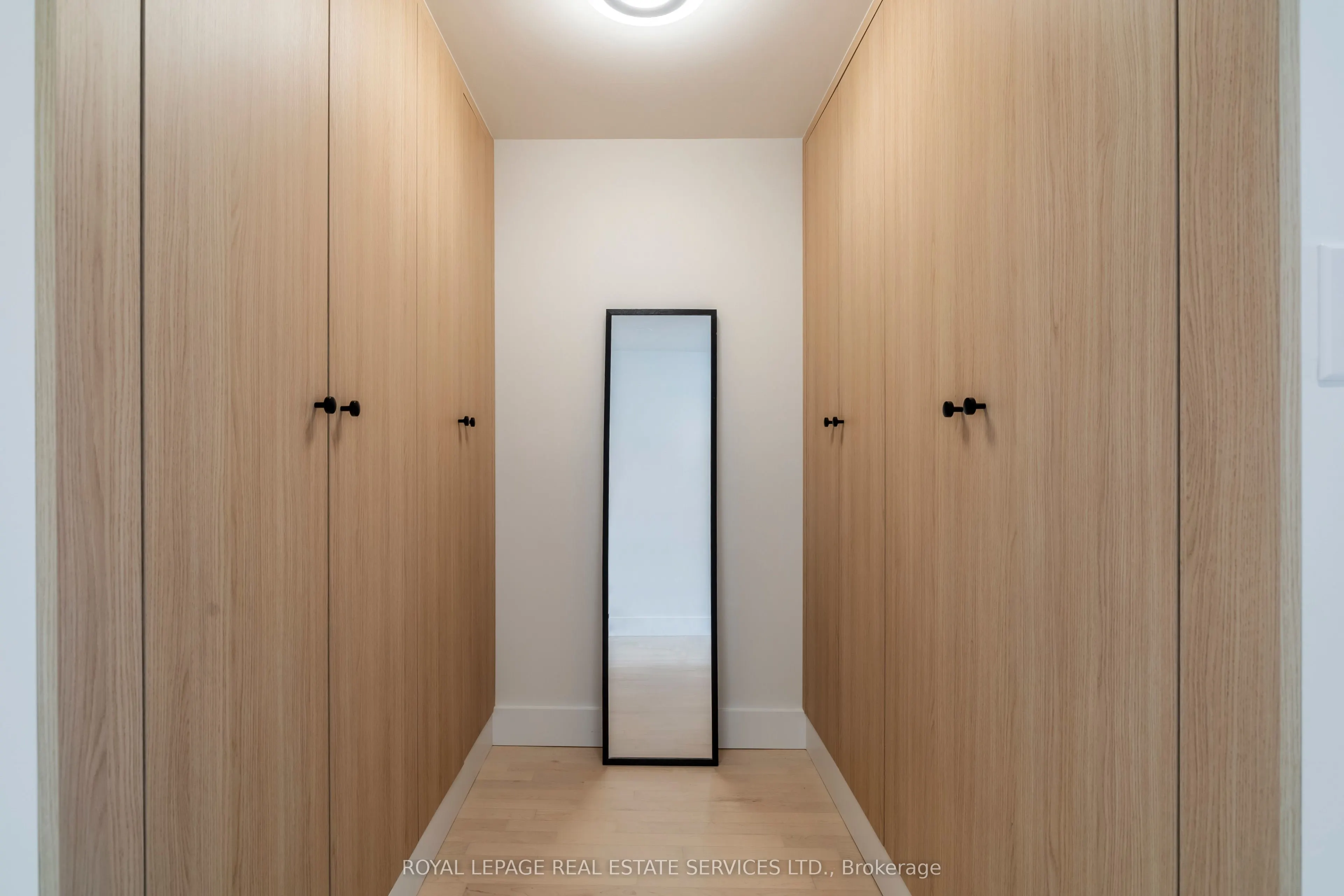 1 Palace Pier Court, #1203