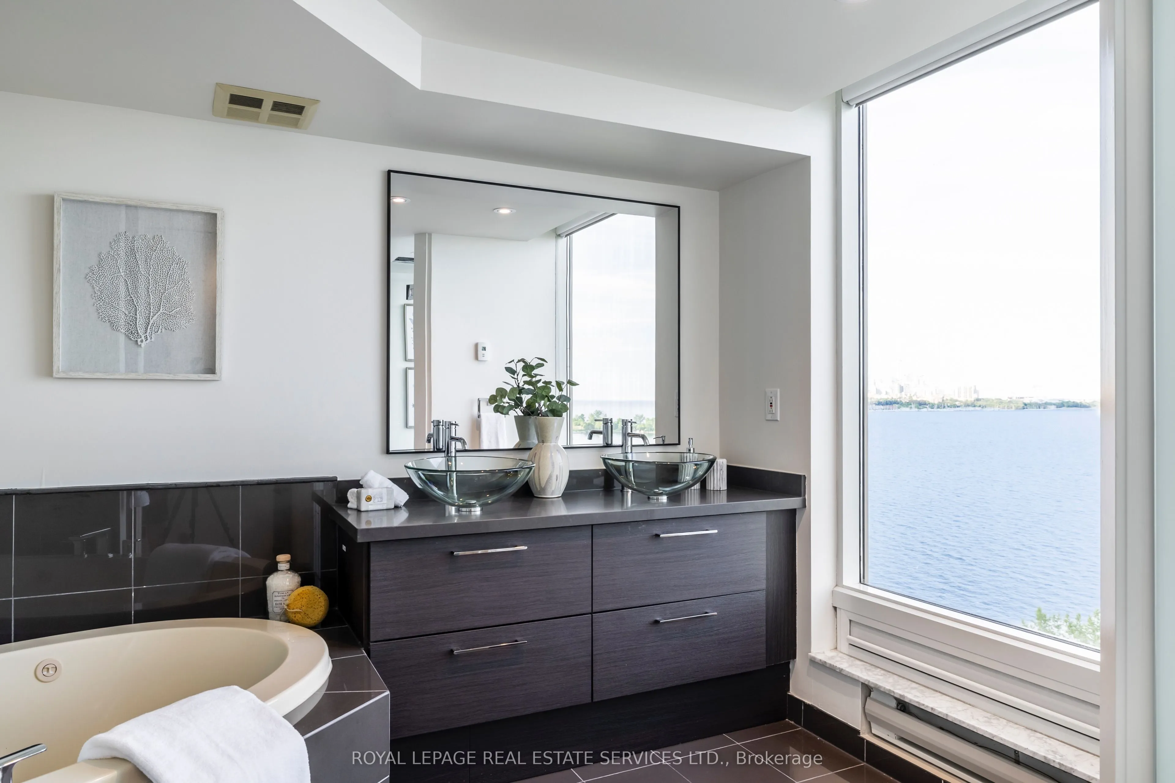 1 Palace Pier Court, #1203