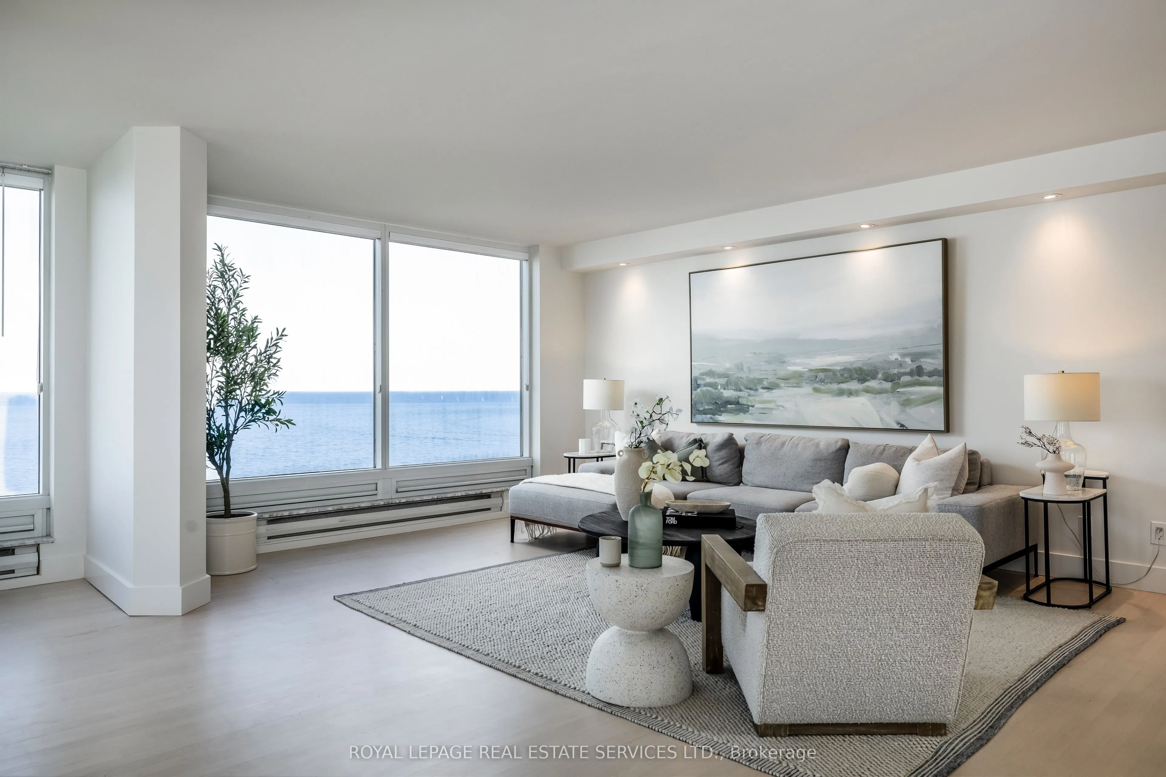 1 Palace Pier Court, #1203