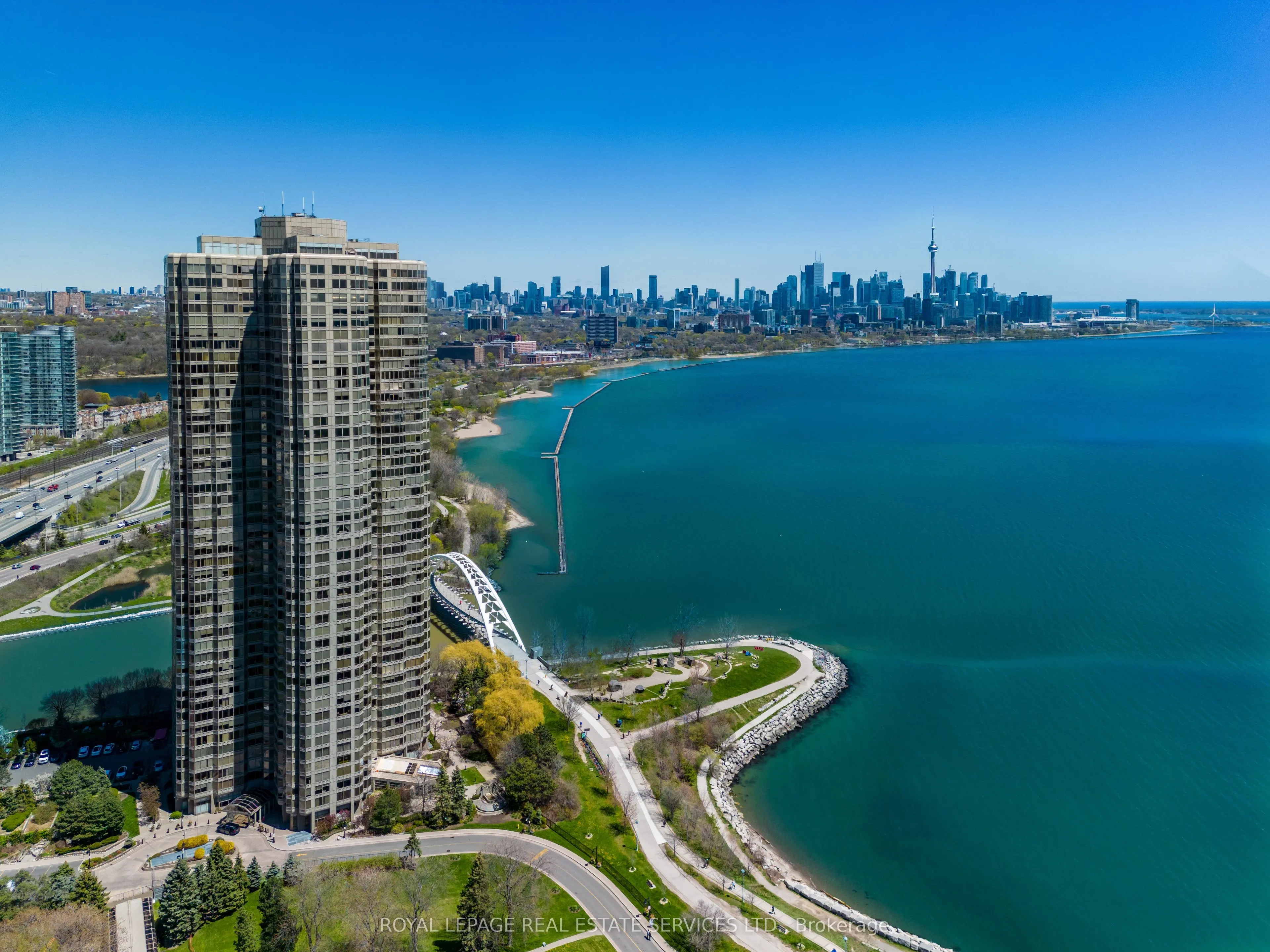 1 Palace Pier Court, #1203
