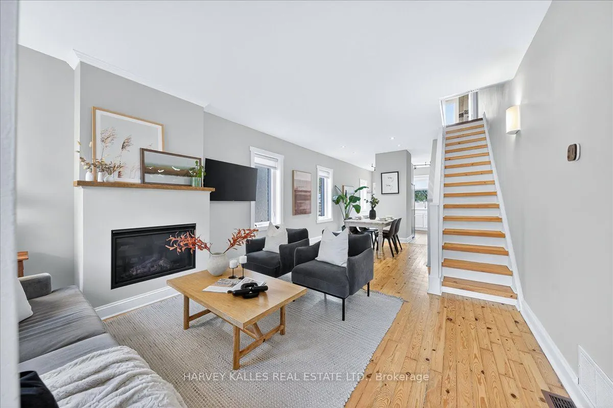 338 Bartlett Avenue N