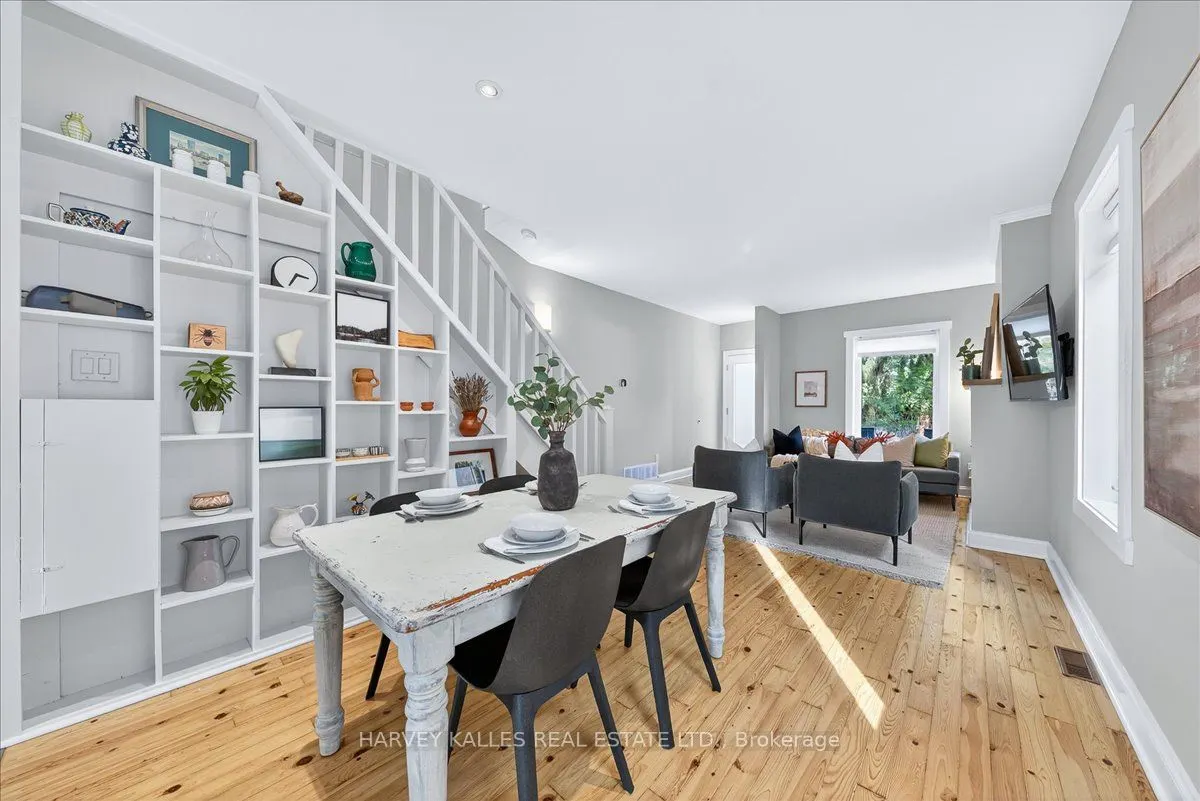 338 Bartlett Avenue N