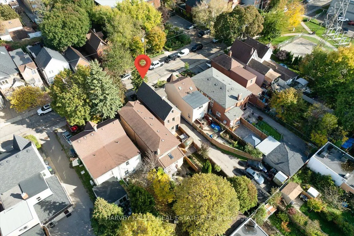 338 Bartlett Avenue N