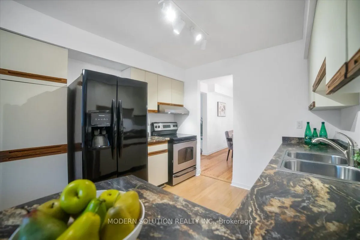 1464 Credit Woodlands Court