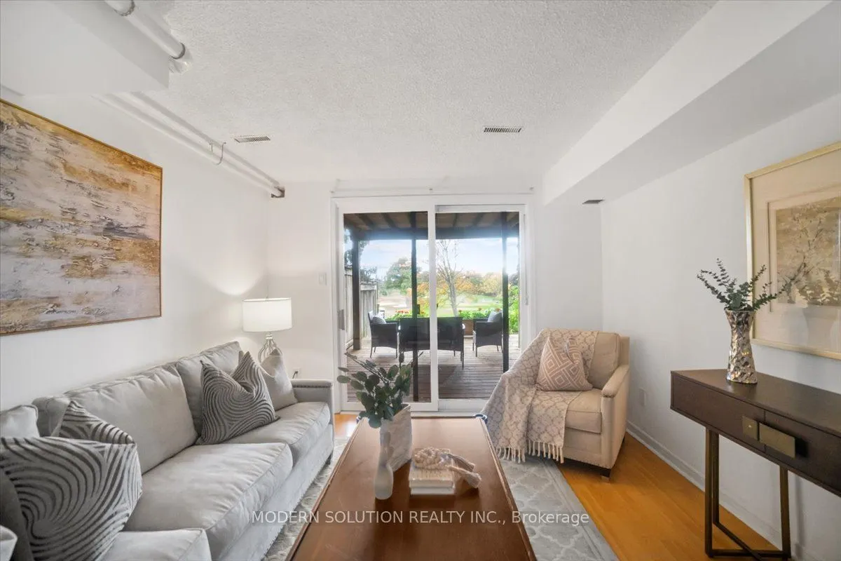 1464 Credit Woodlands Court