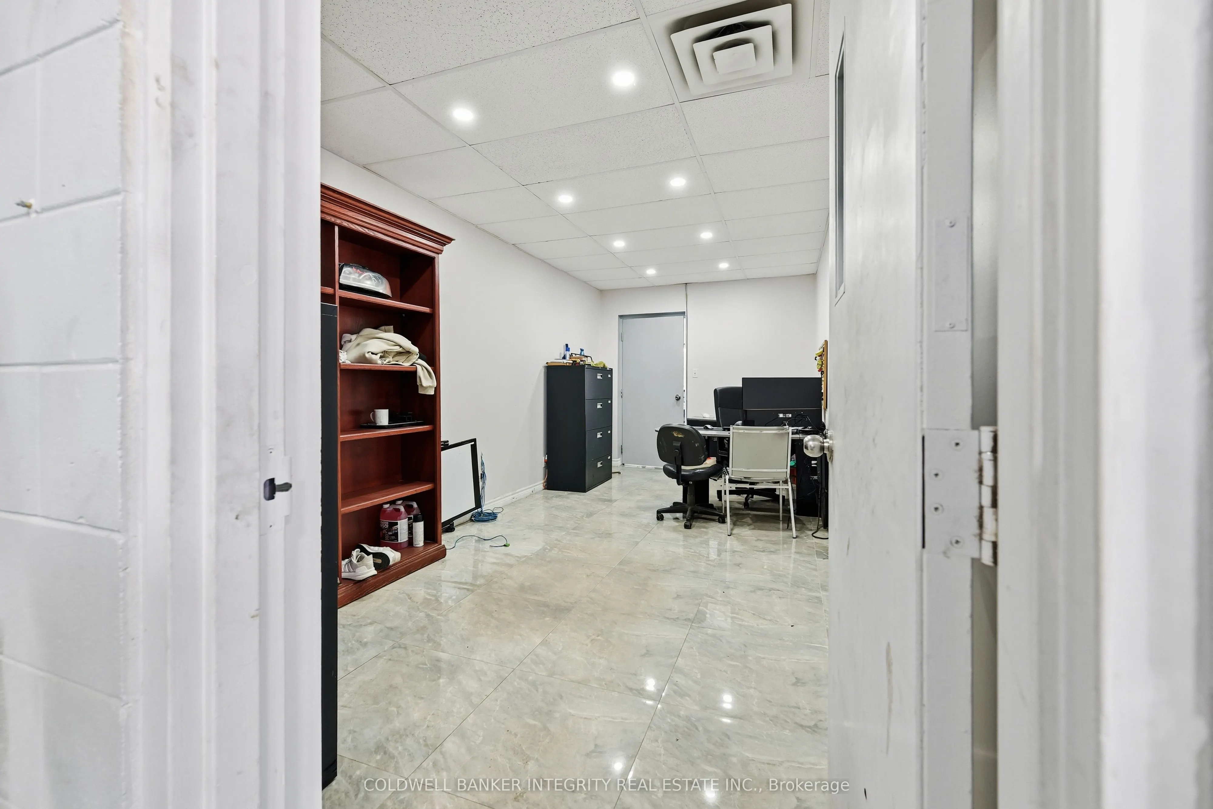 1135 Speers Road, #Building