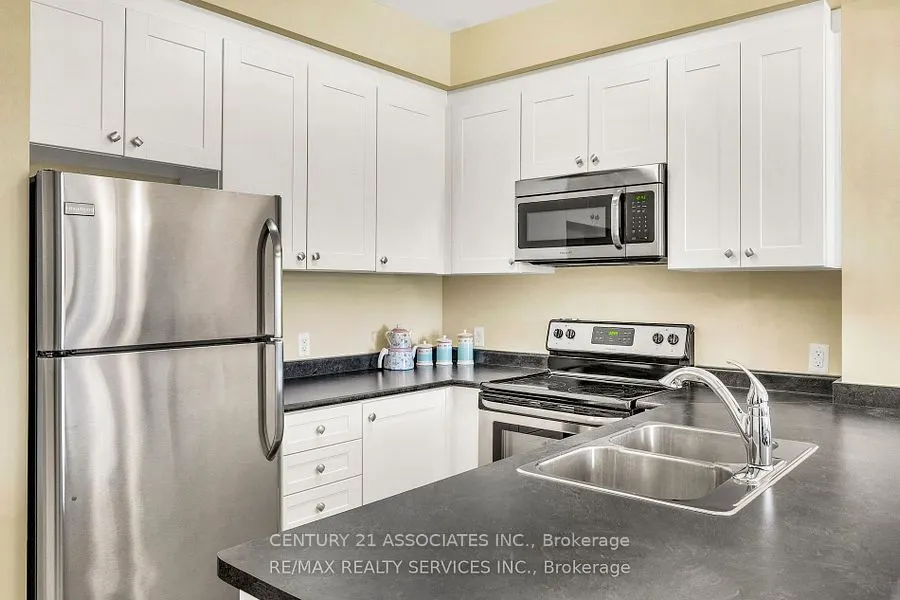 216 Oak Park Boulevard, #420