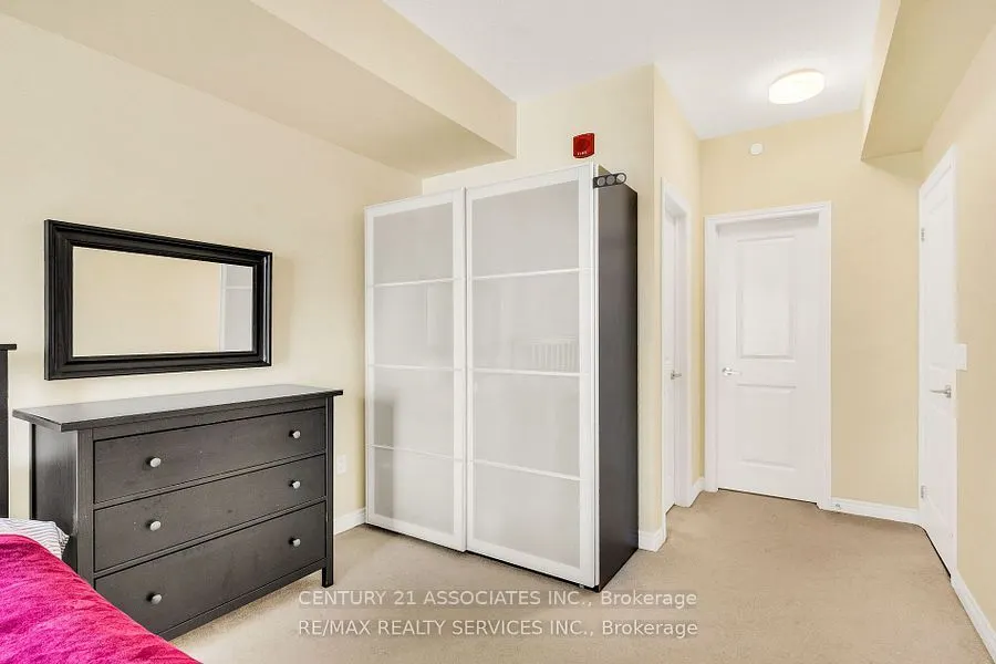 216 Oak Park Boulevard, #420