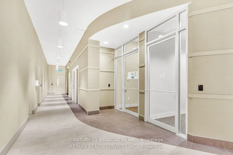 216 Oak Park Boulevard, #420