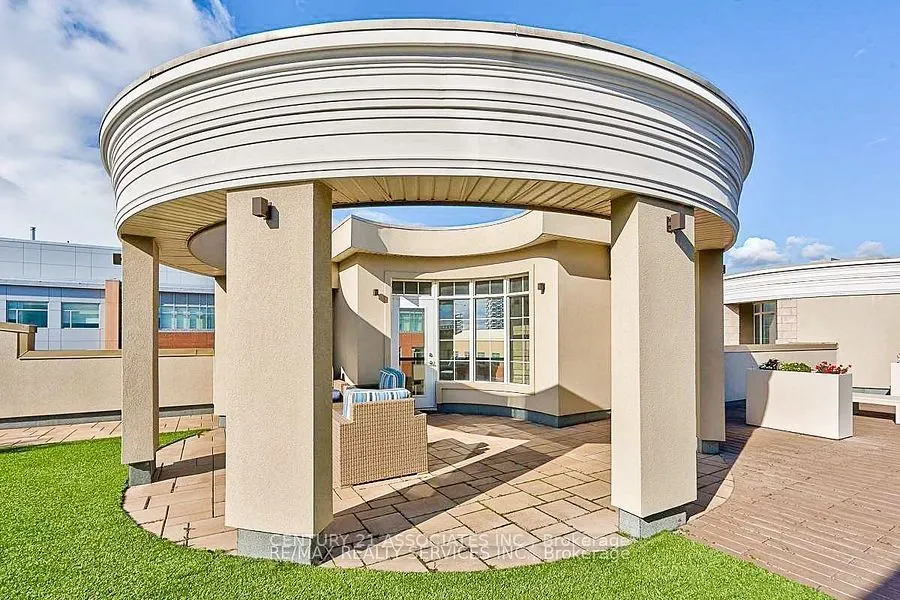 216 Oak Park Boulevard, #420